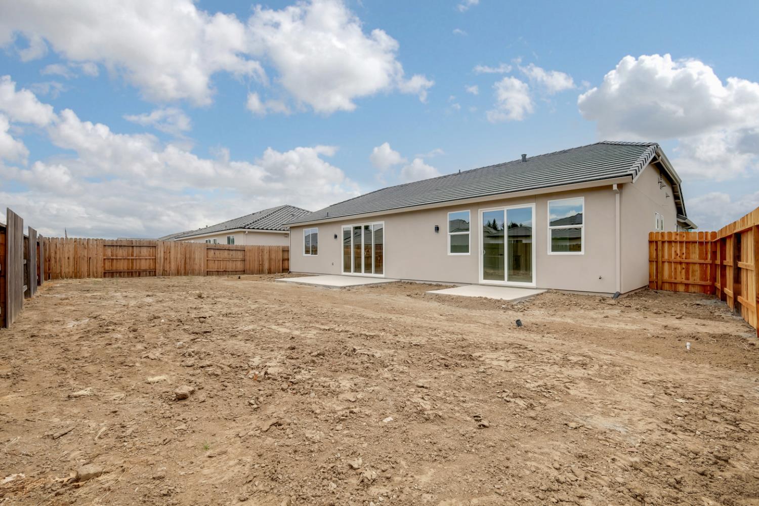 3347 John Freemont