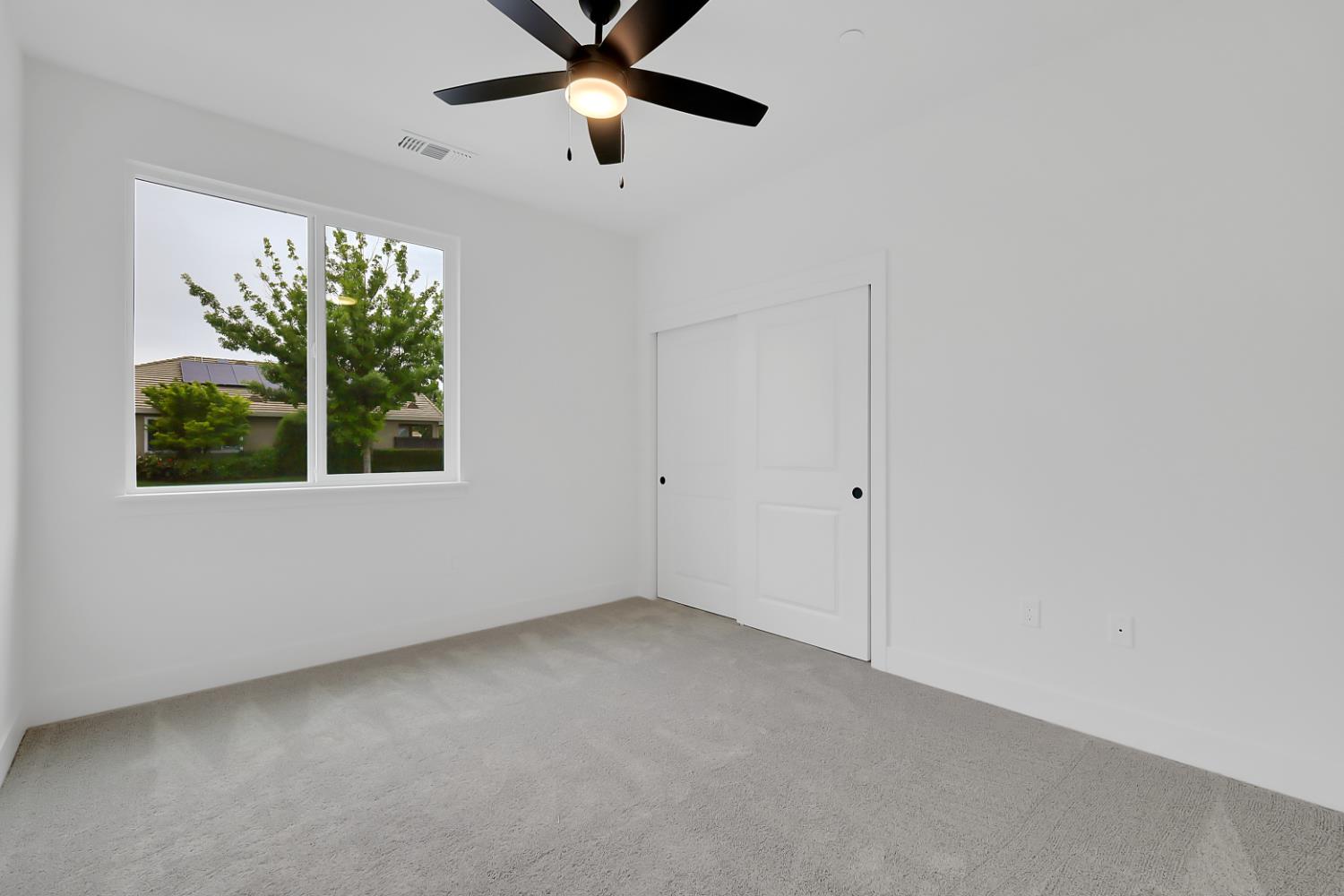 3347 John Freemont