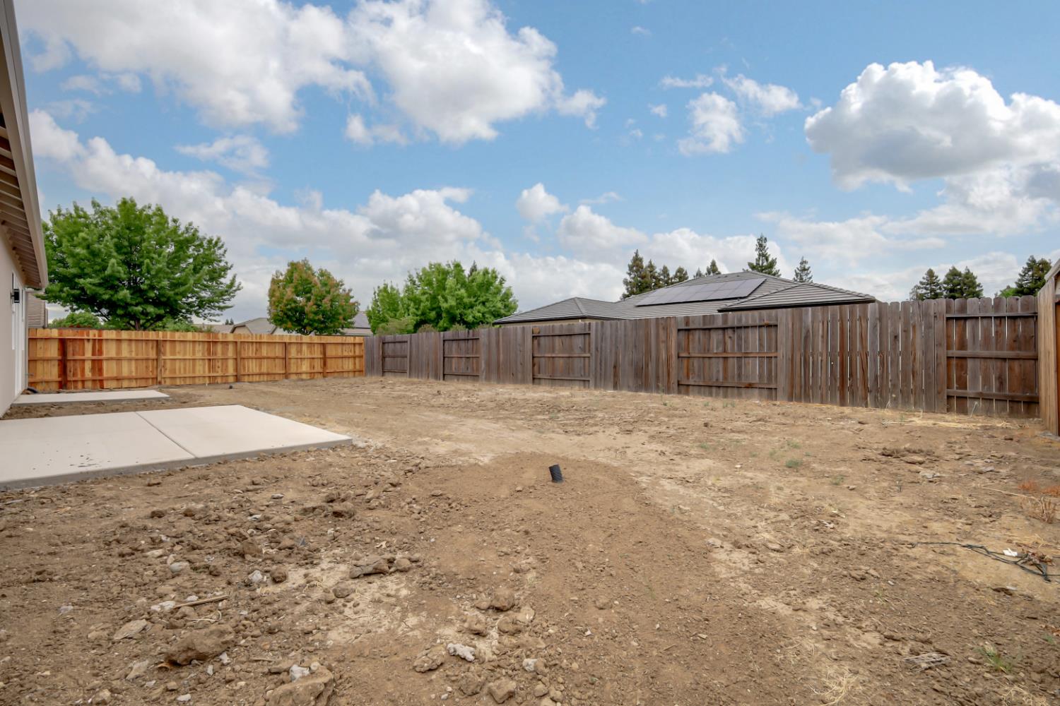 3347 John Freemont