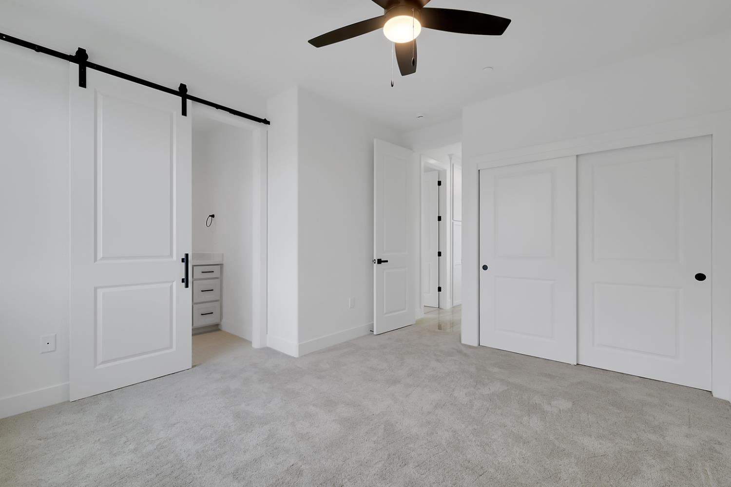 3347 John Freemont