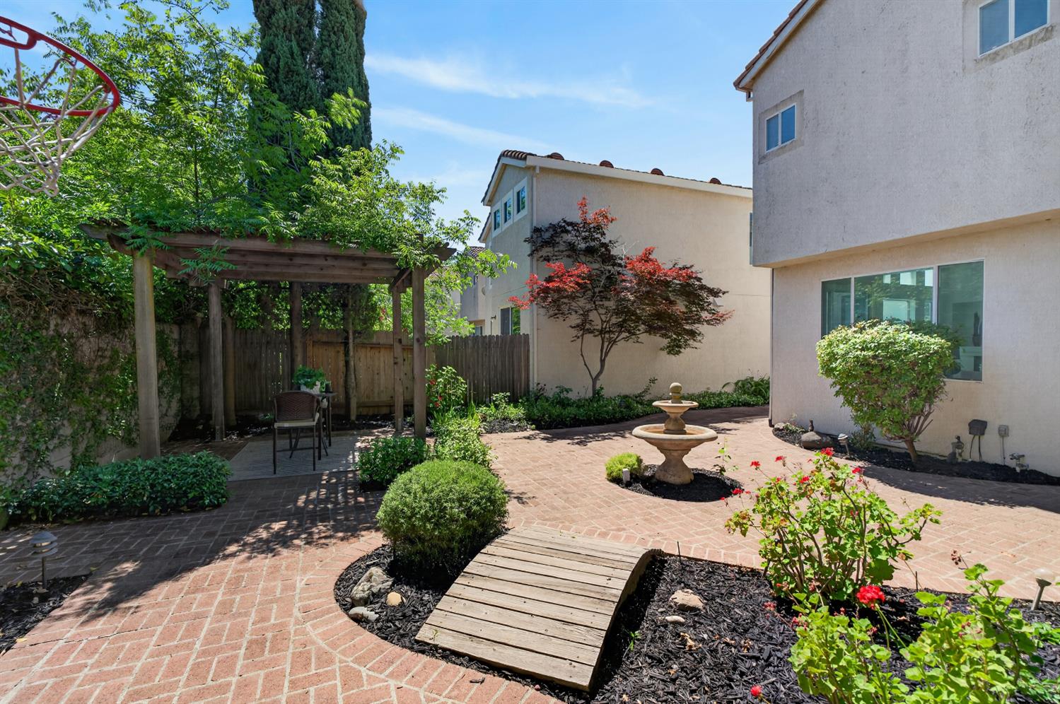 9087 TRUMBAUER Way