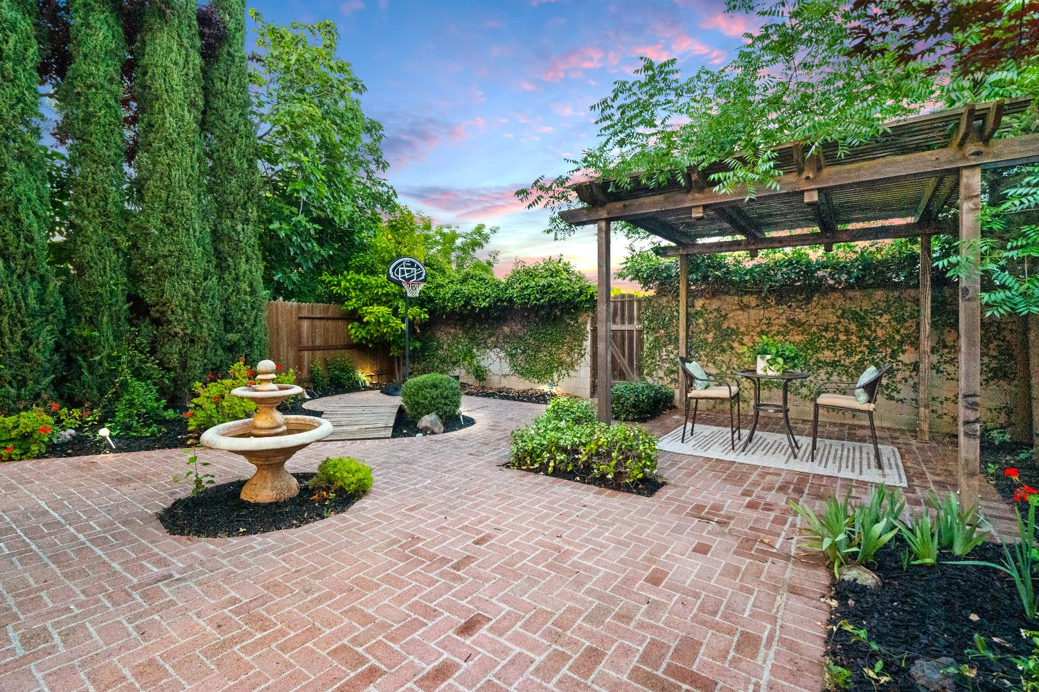 9087 TRUMBAUER Way