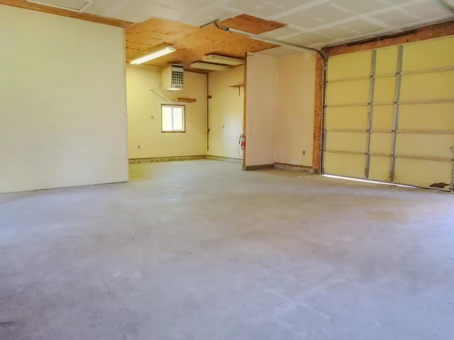 9401 Thomas Way