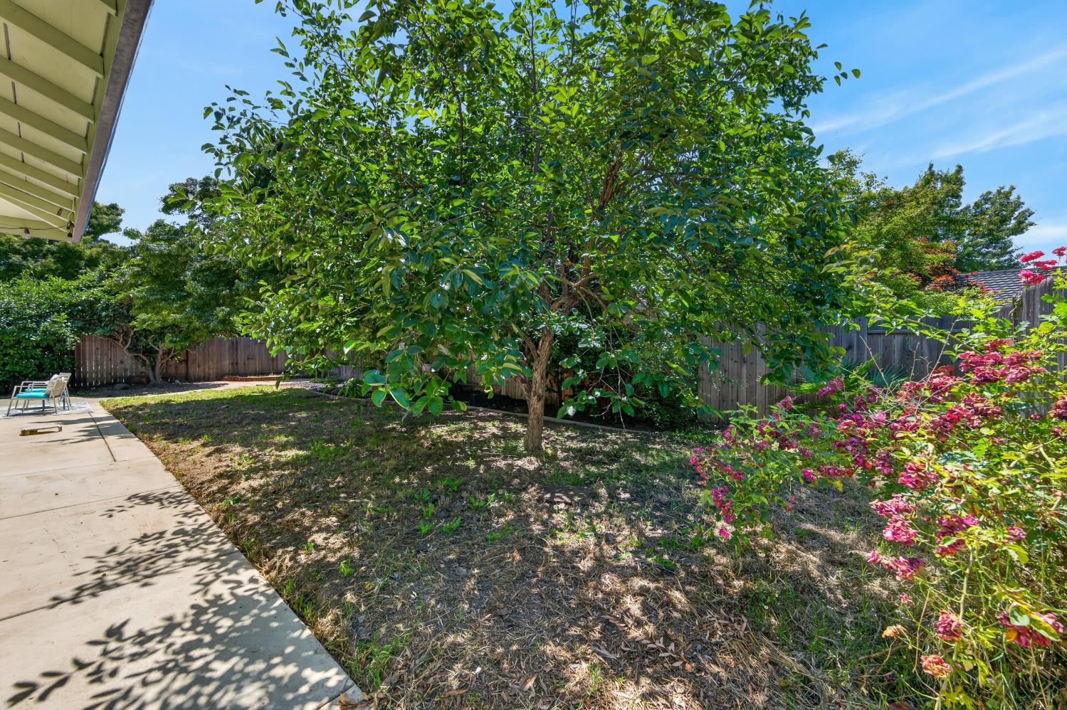 7382 FARM DALE Way
