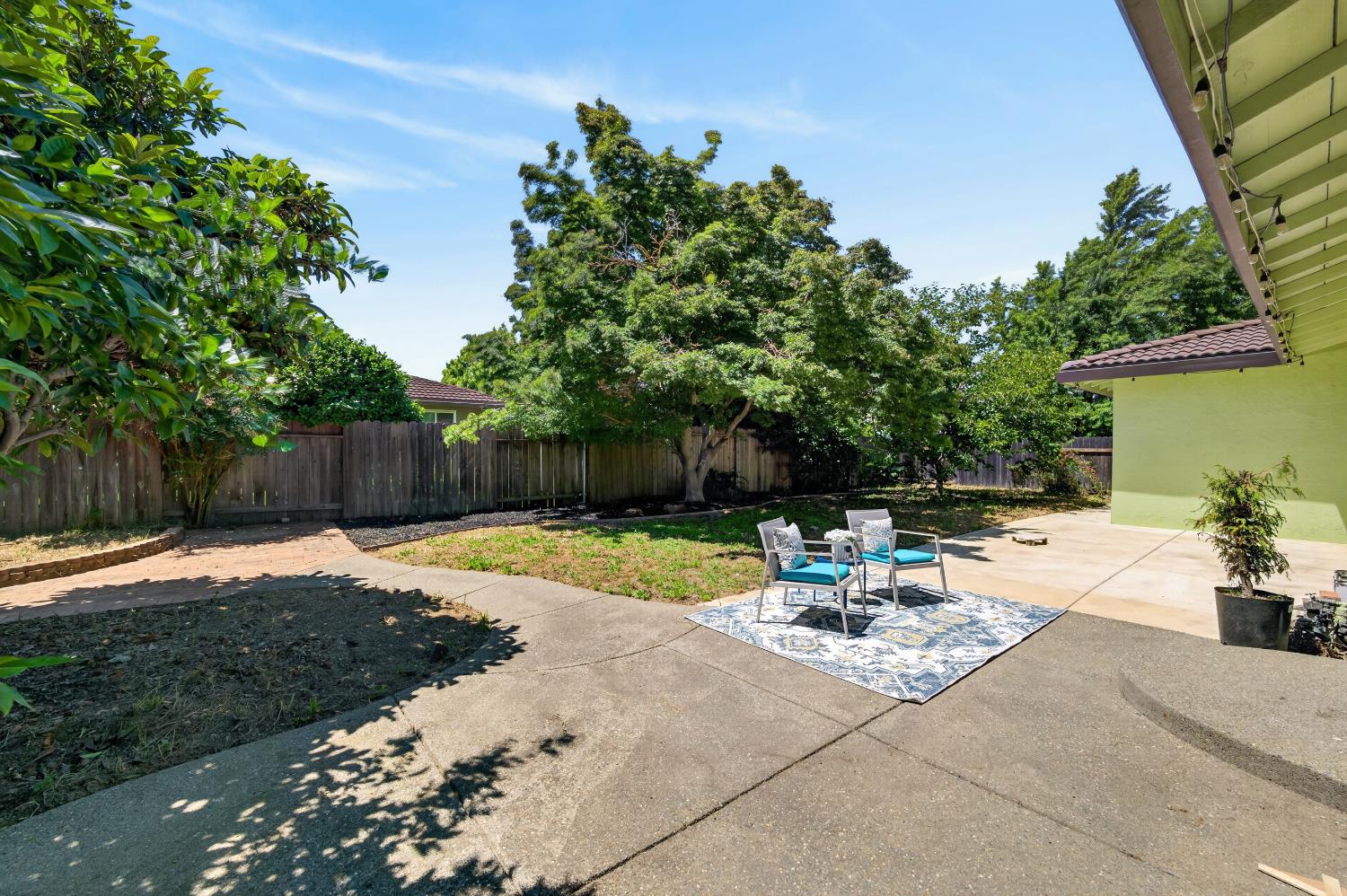 7382 FARM DALE Way