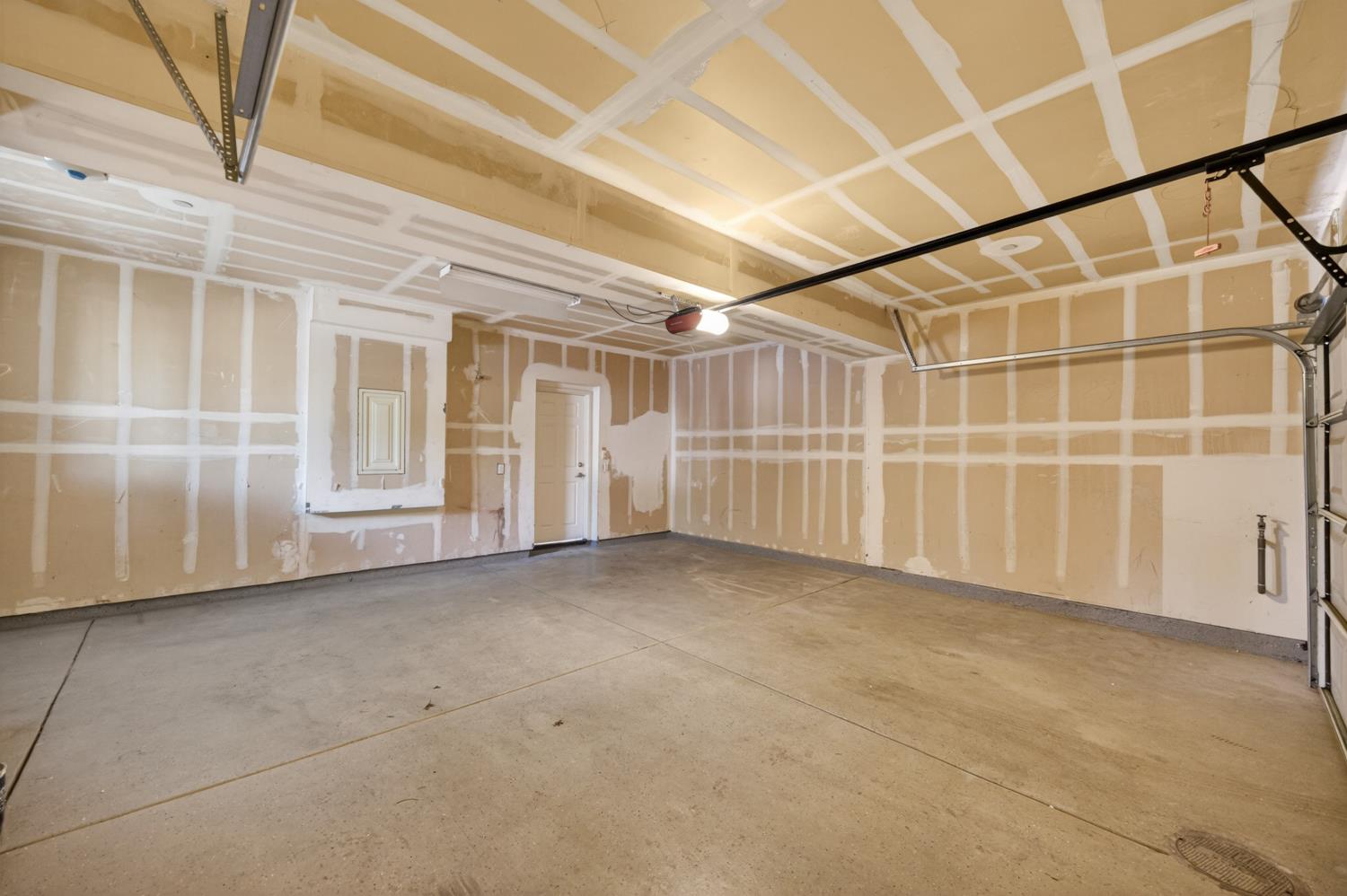 4059 Innovator Drive 13102