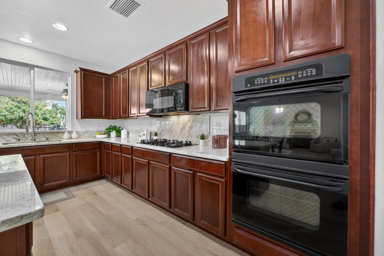 9837 LOIS STILTNER Court