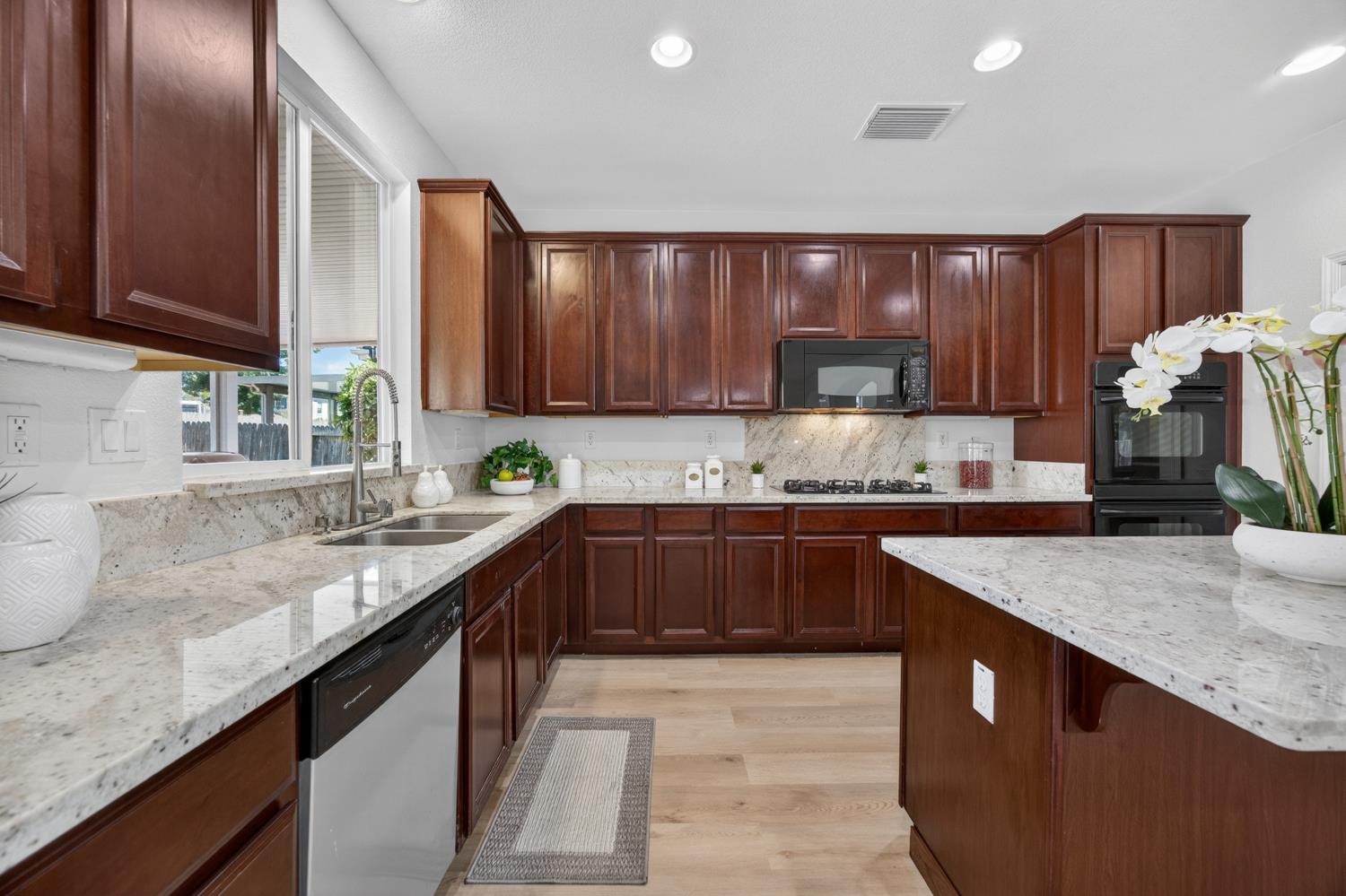 9837 LOIS STILTNER Court