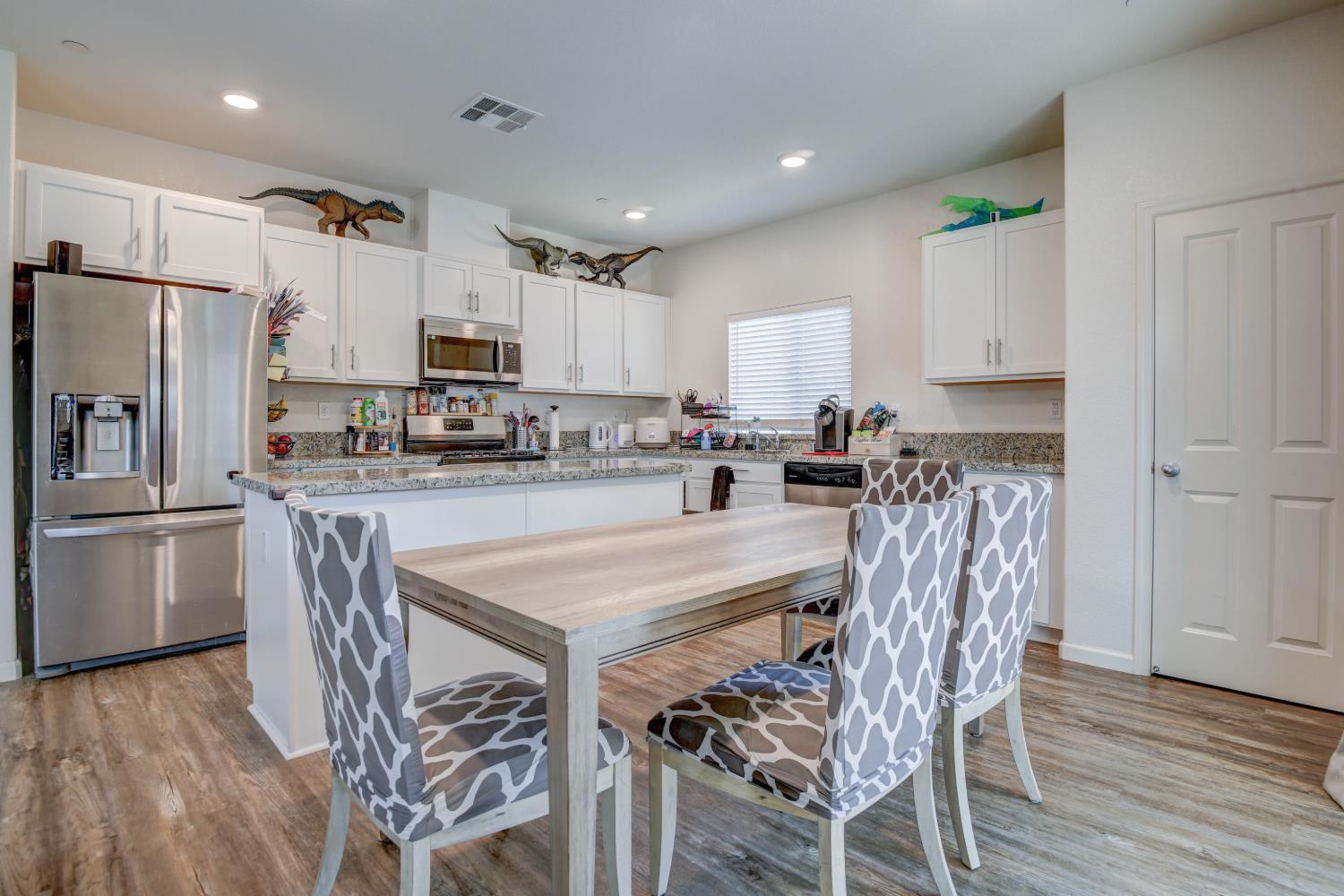 8320 KOSSUM Way