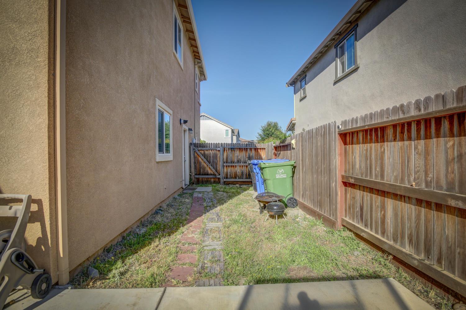 8320 KOSSUM Way