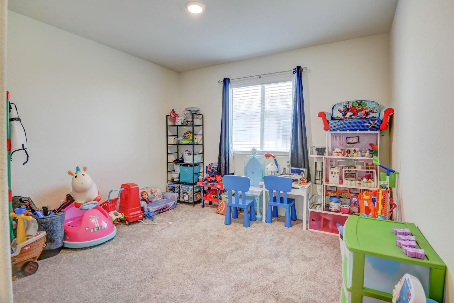 8320 KOSSUM Way