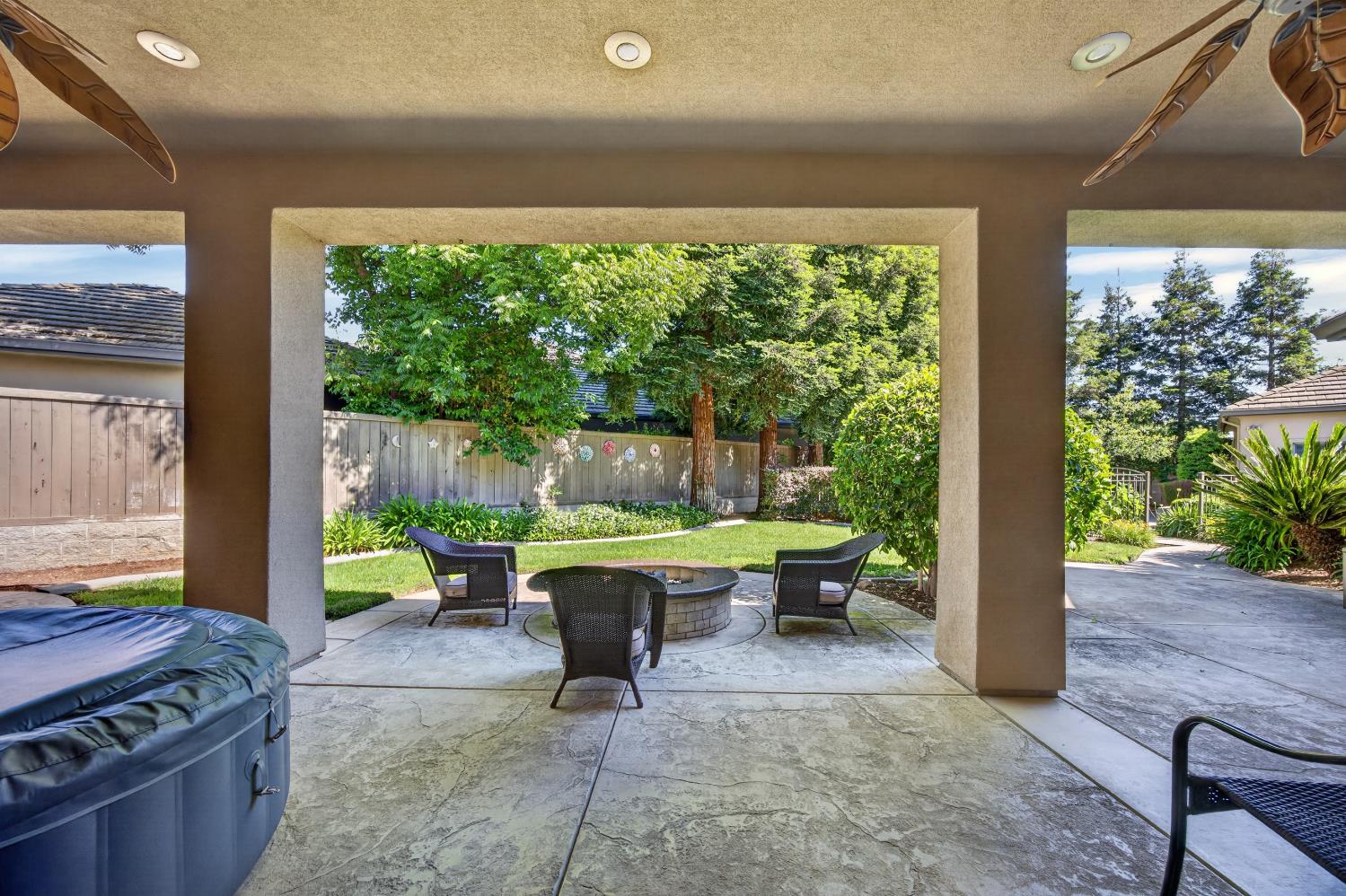 9569 De La Rosa Place