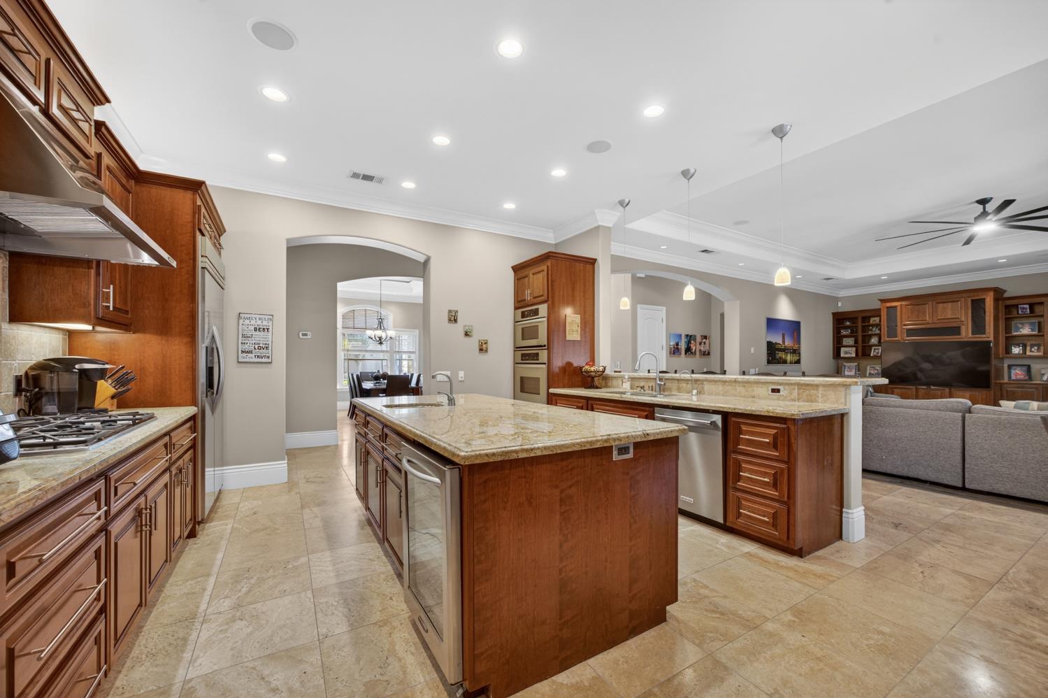 9569 De La Rosa Place