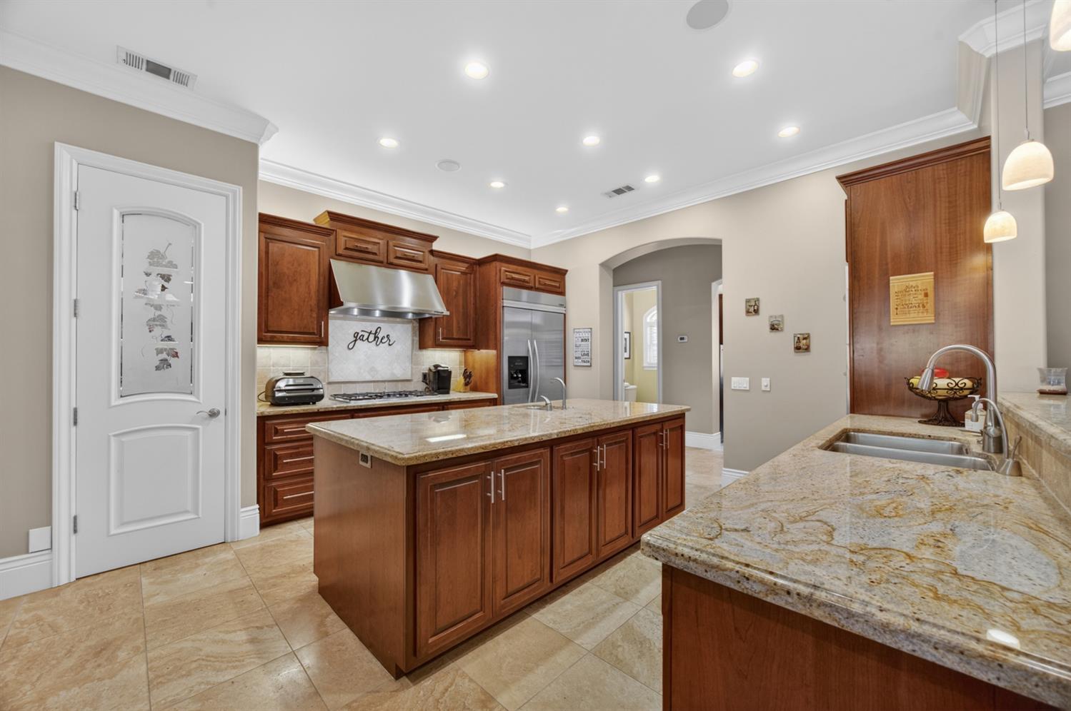 9569 De La Rosa Place
