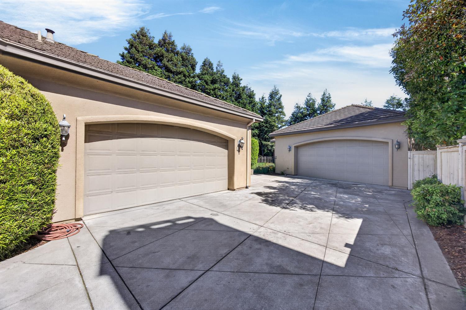 9569 De La Rosa Place