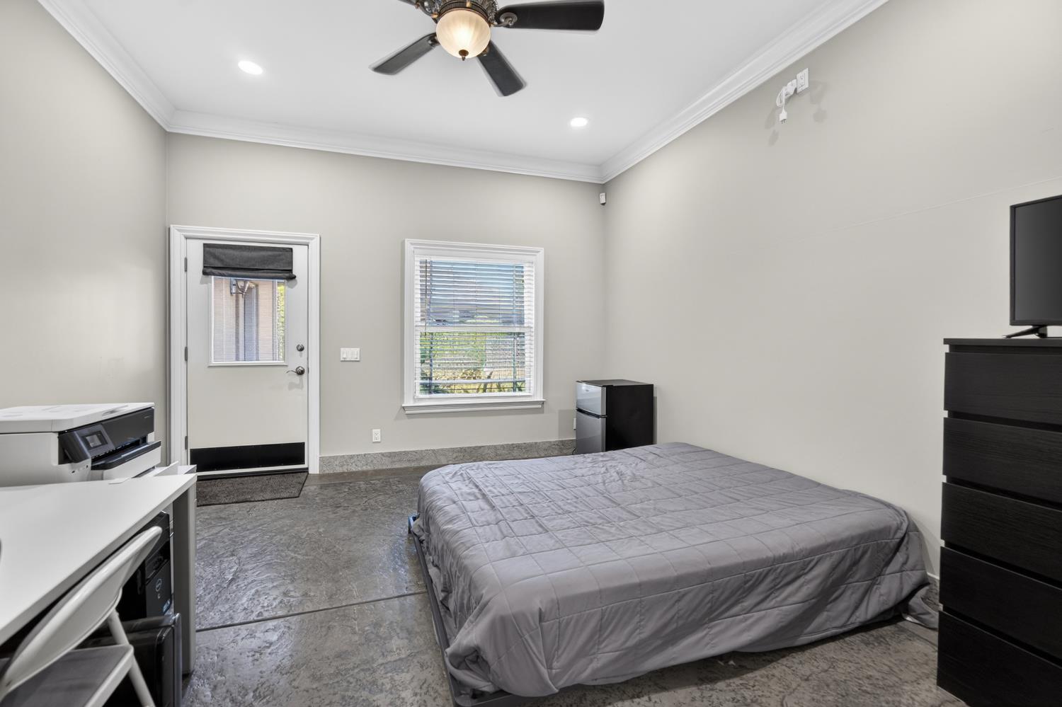 9569 De La Rosa Place