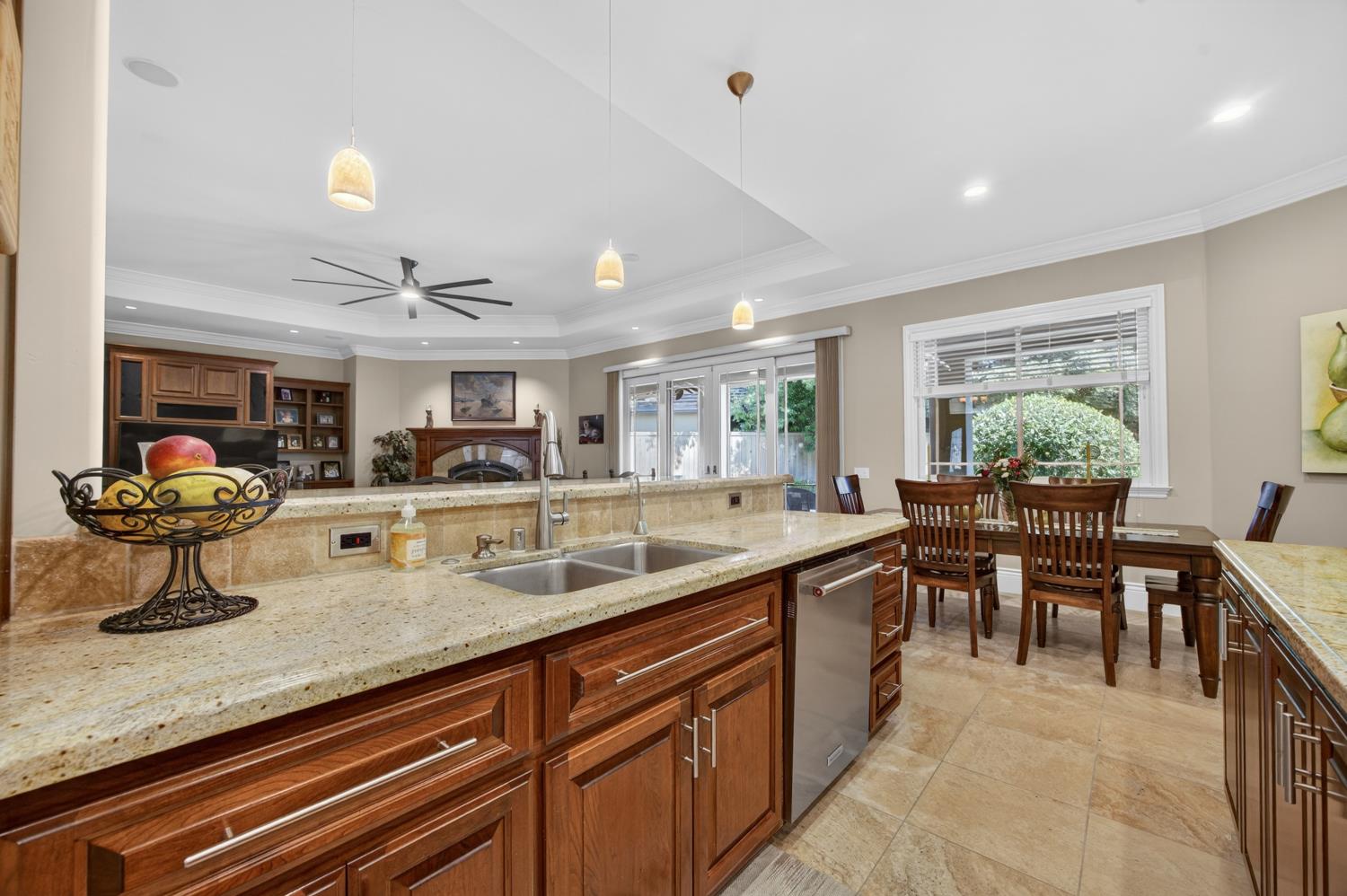 9569 De La Rosa Place