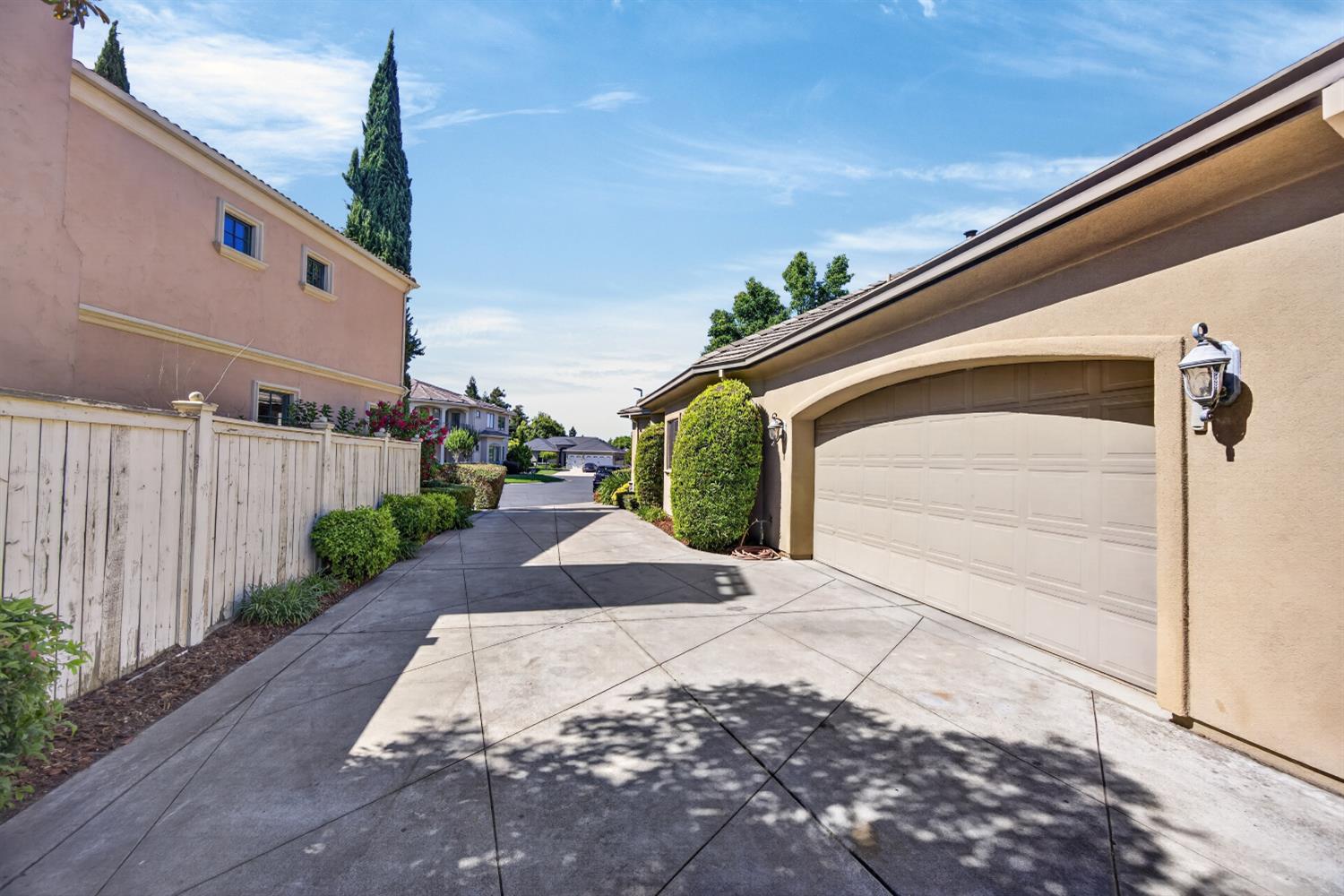 9569 De La Rosa Place