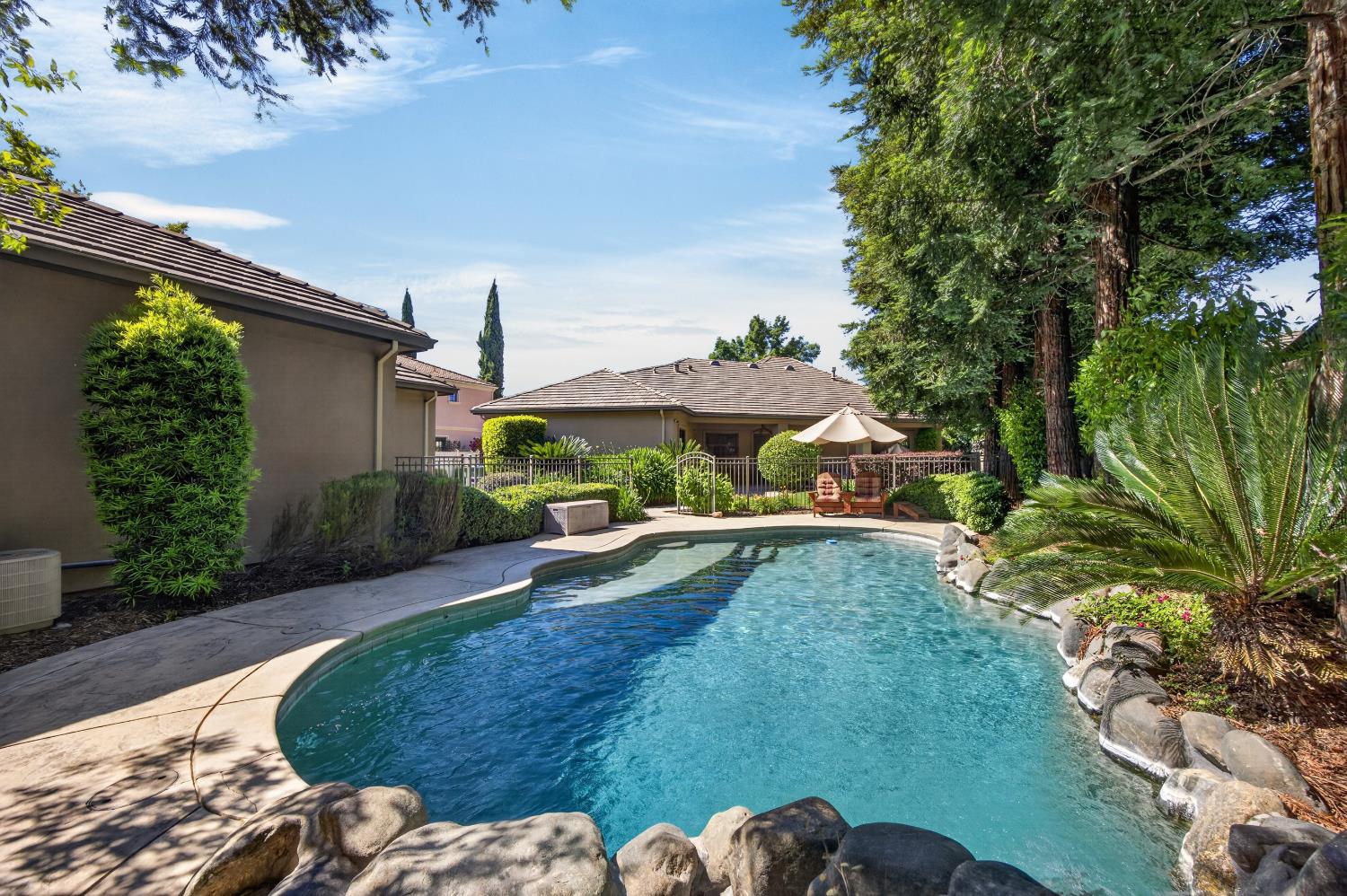 9569 De La Rosa Place
