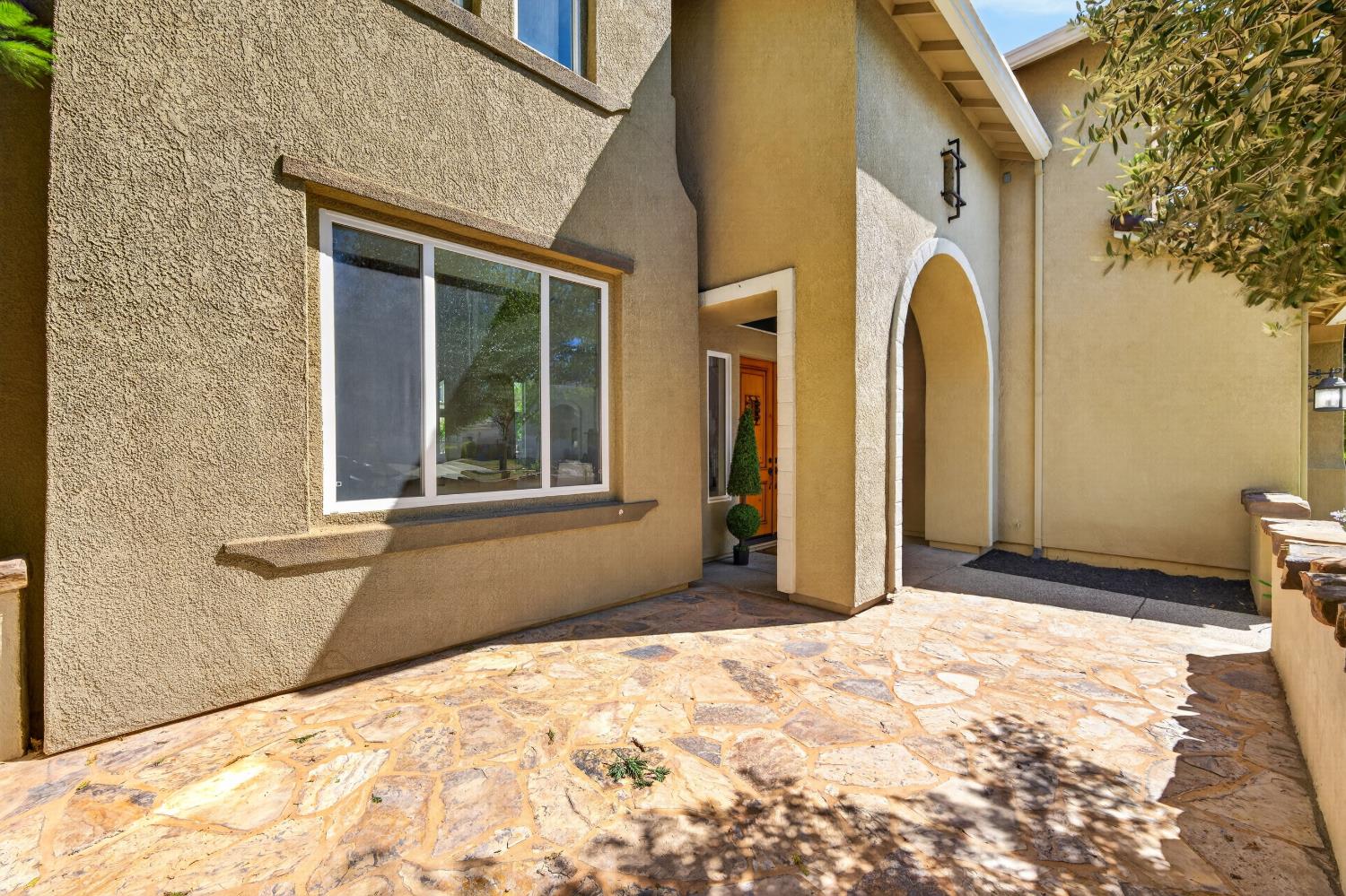 6847 Boa Nova Drive