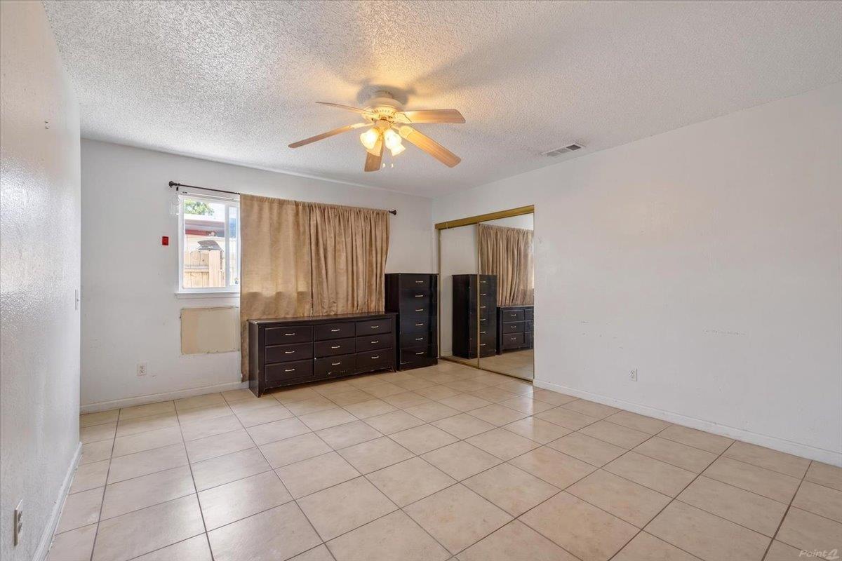 8277 Southfields Circle