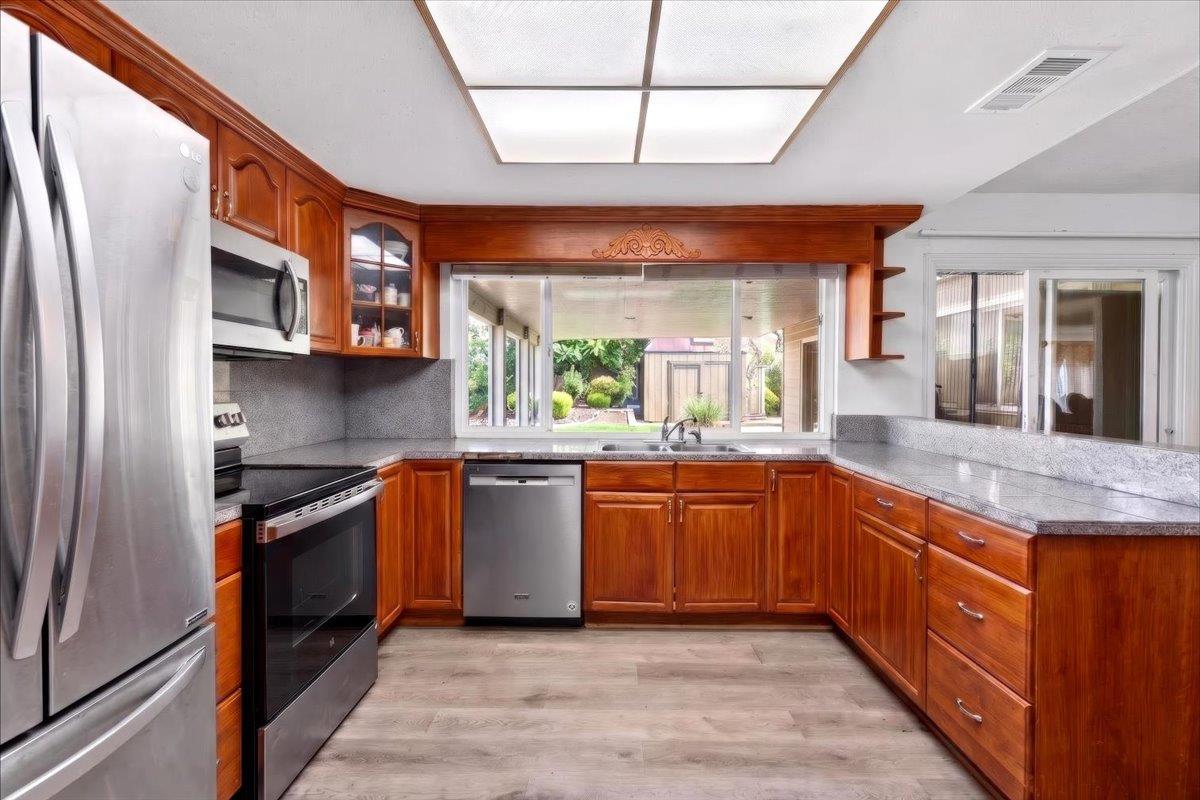 8277 Southfields Circle