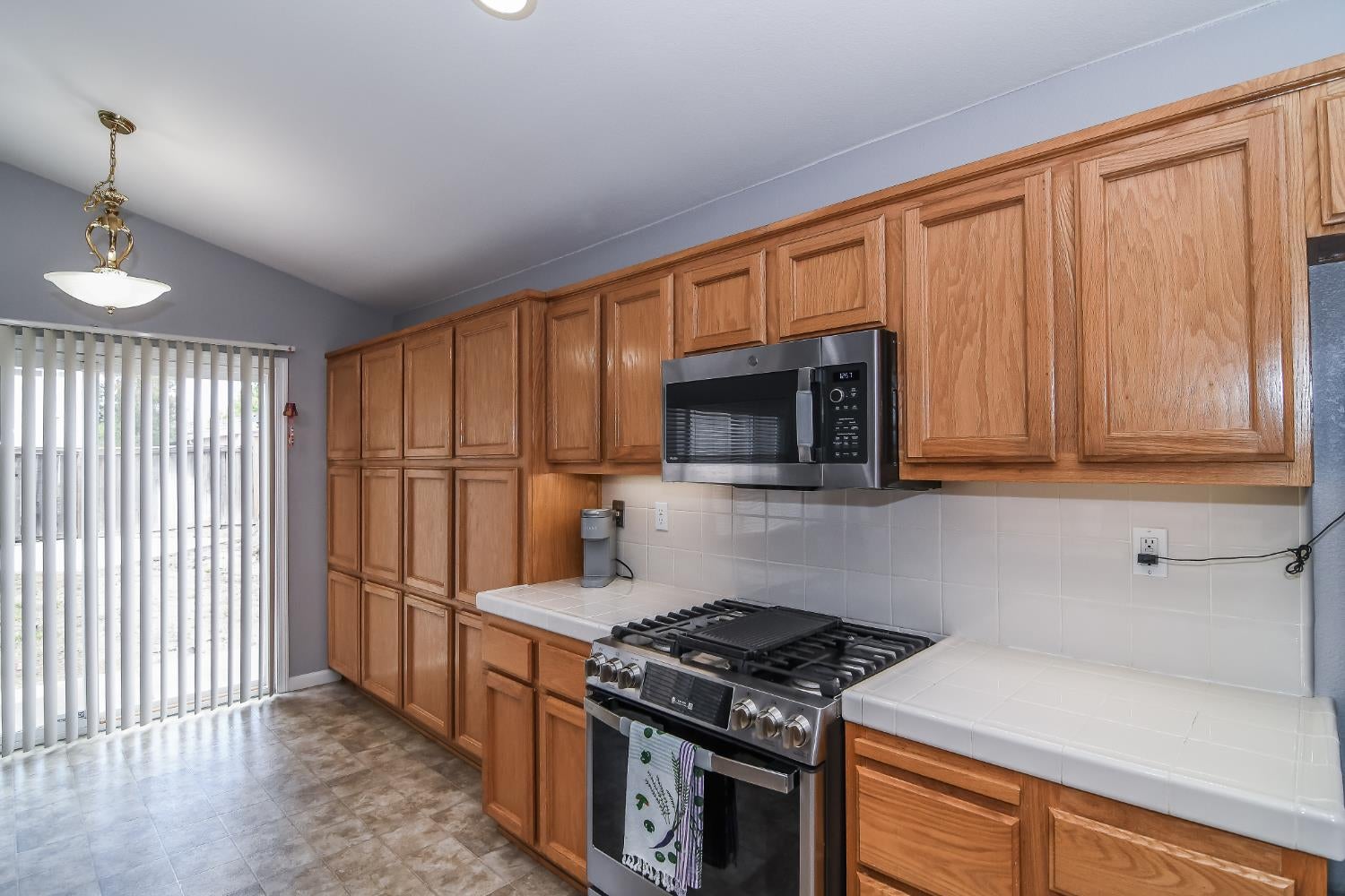 6613 Eskridge Way