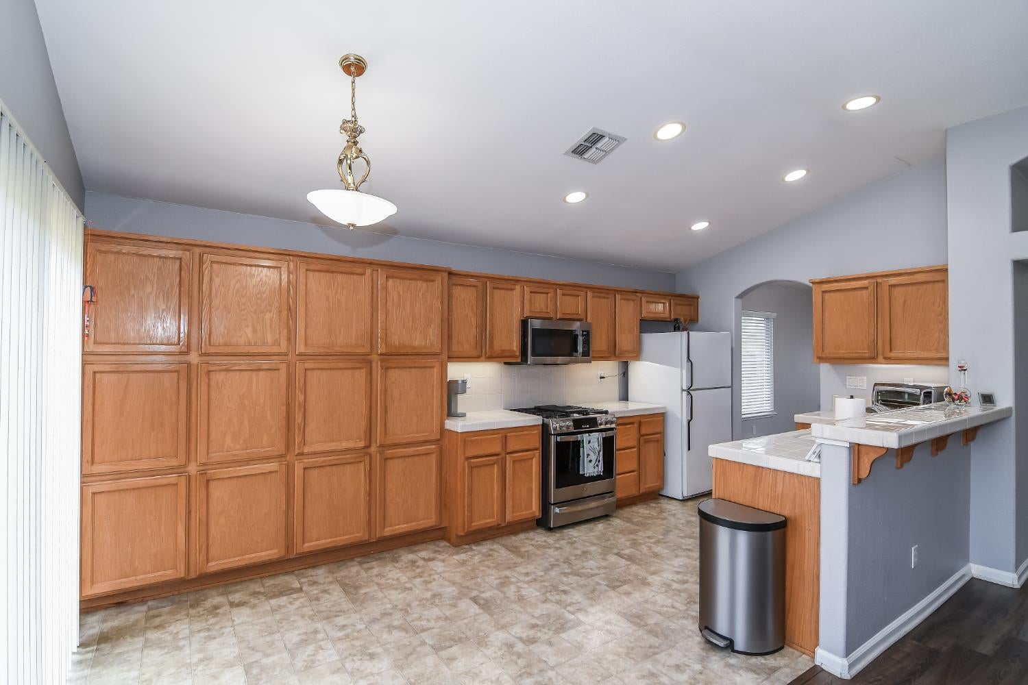 6613 Eskridge Way