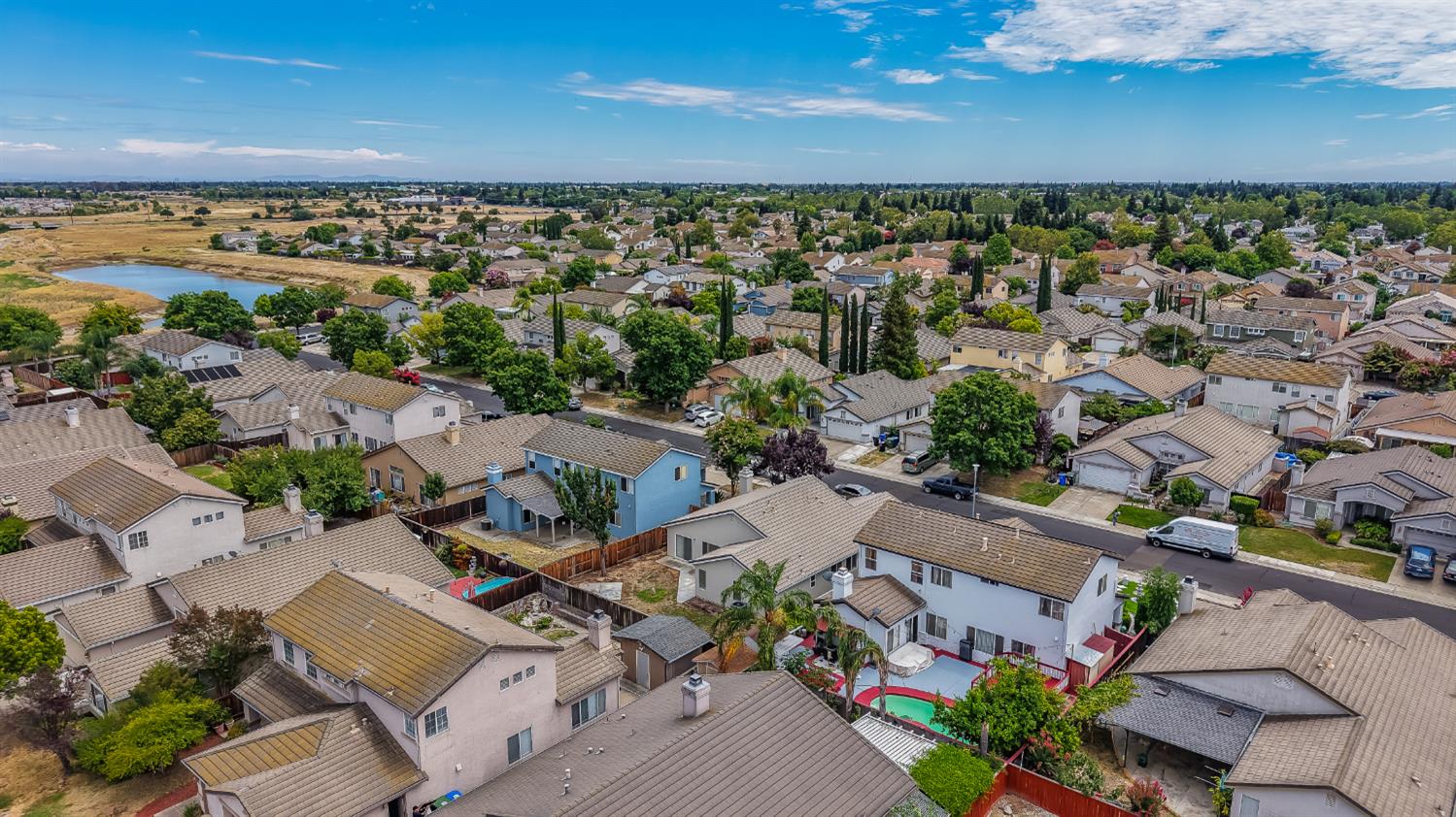 6613 Eskridge Way