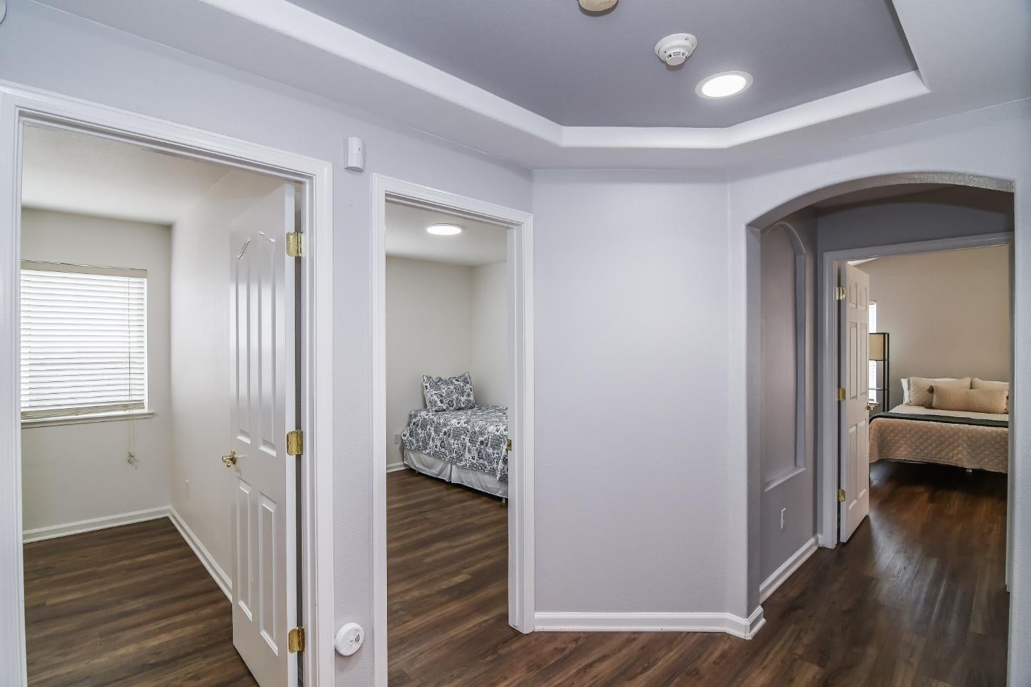 6613 Eskridge Way