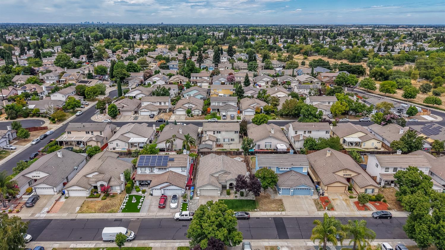 6613 Eskridge Way