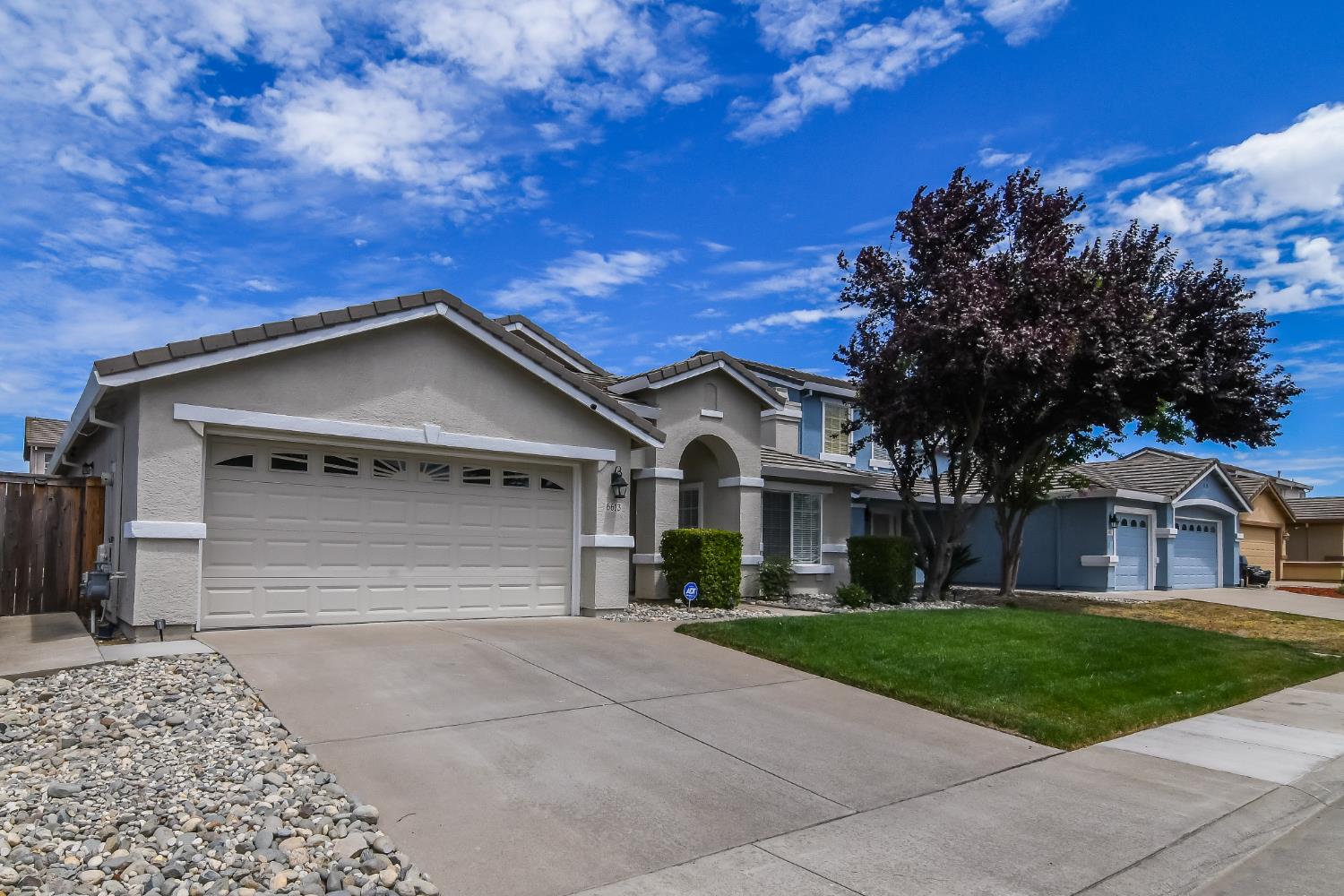 6613 Eskridge Way