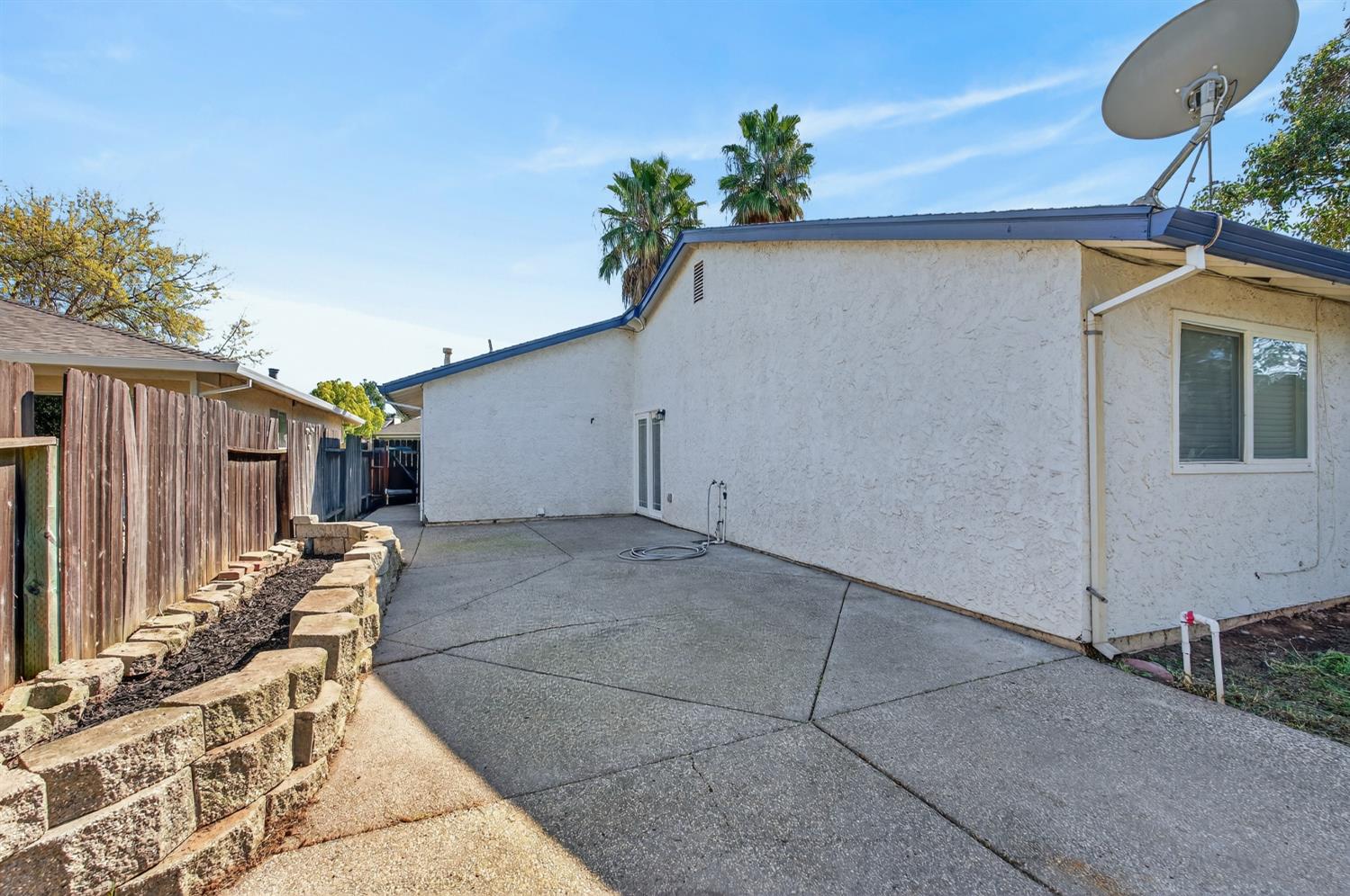 7323 CARRIAGE Drive