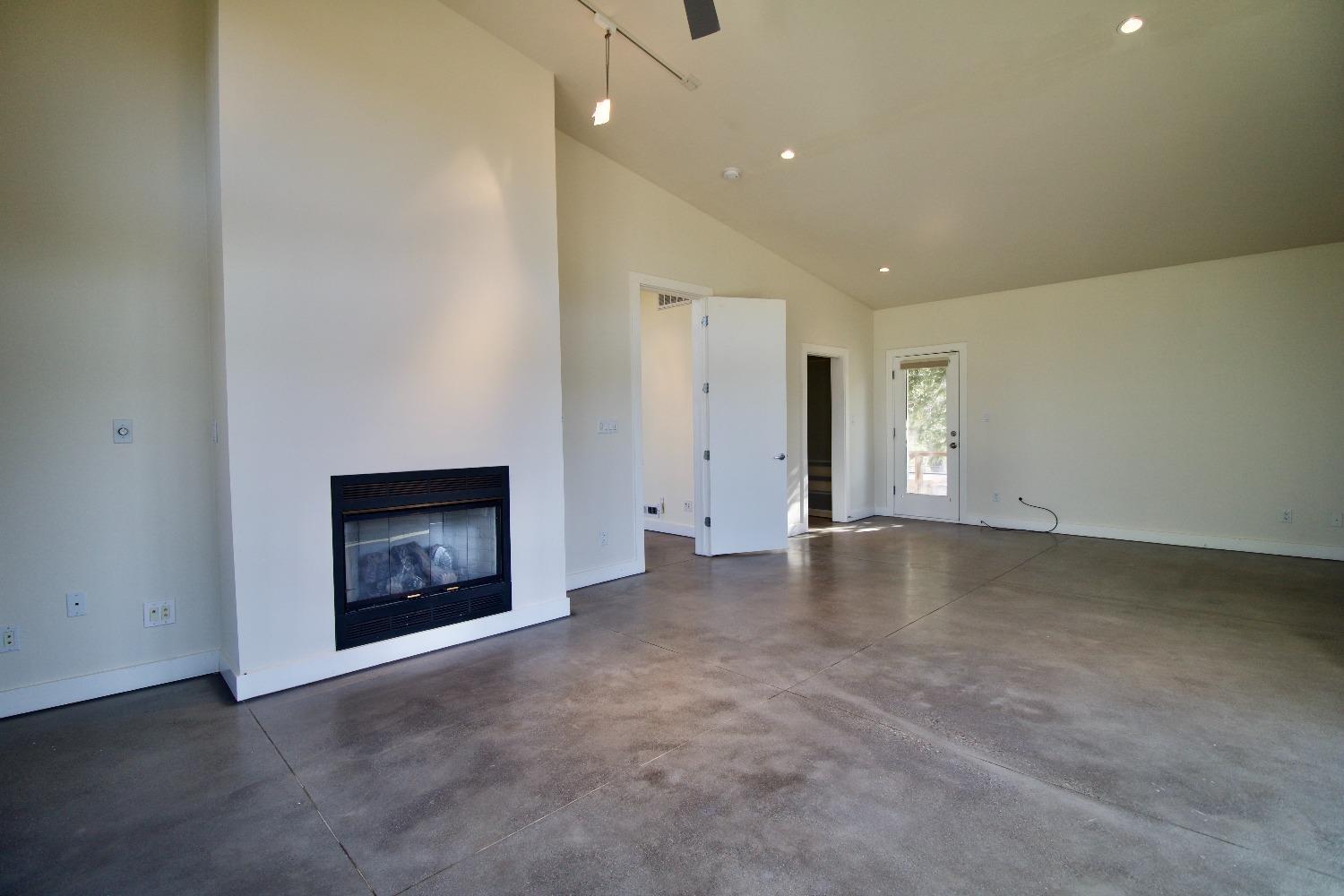 575 Middlefork Lane
