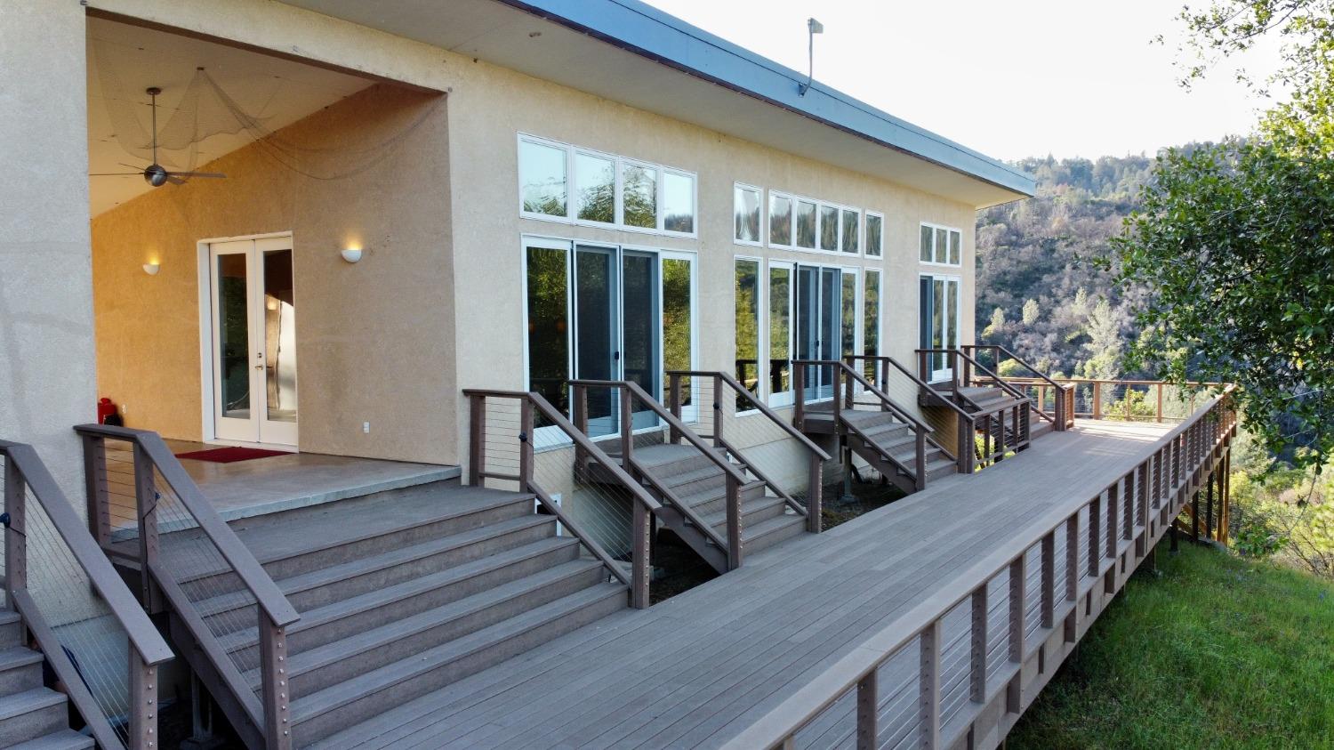 575 Middlefork Lane