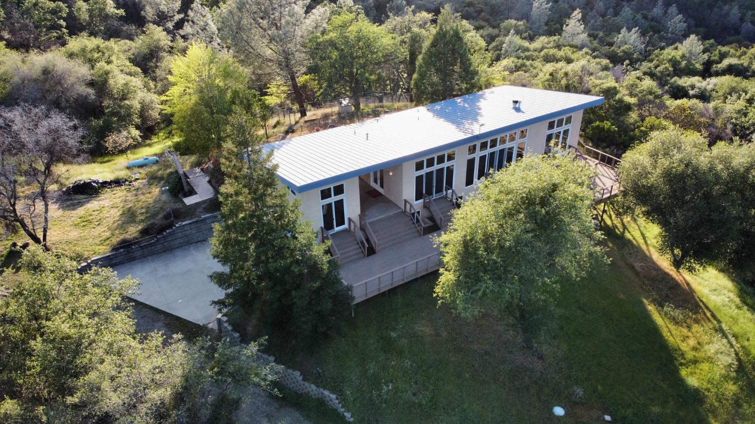 575 Middlefork Lane