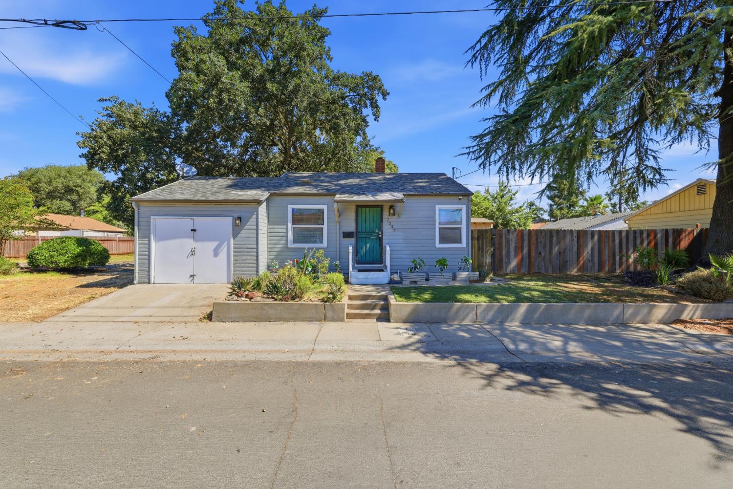 2237 Conifer Way