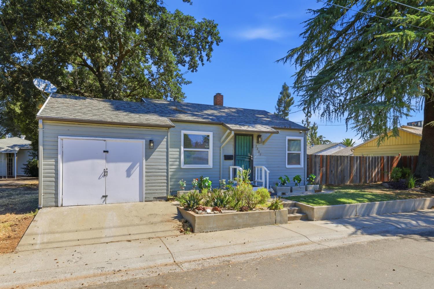 2237 Conifer Way