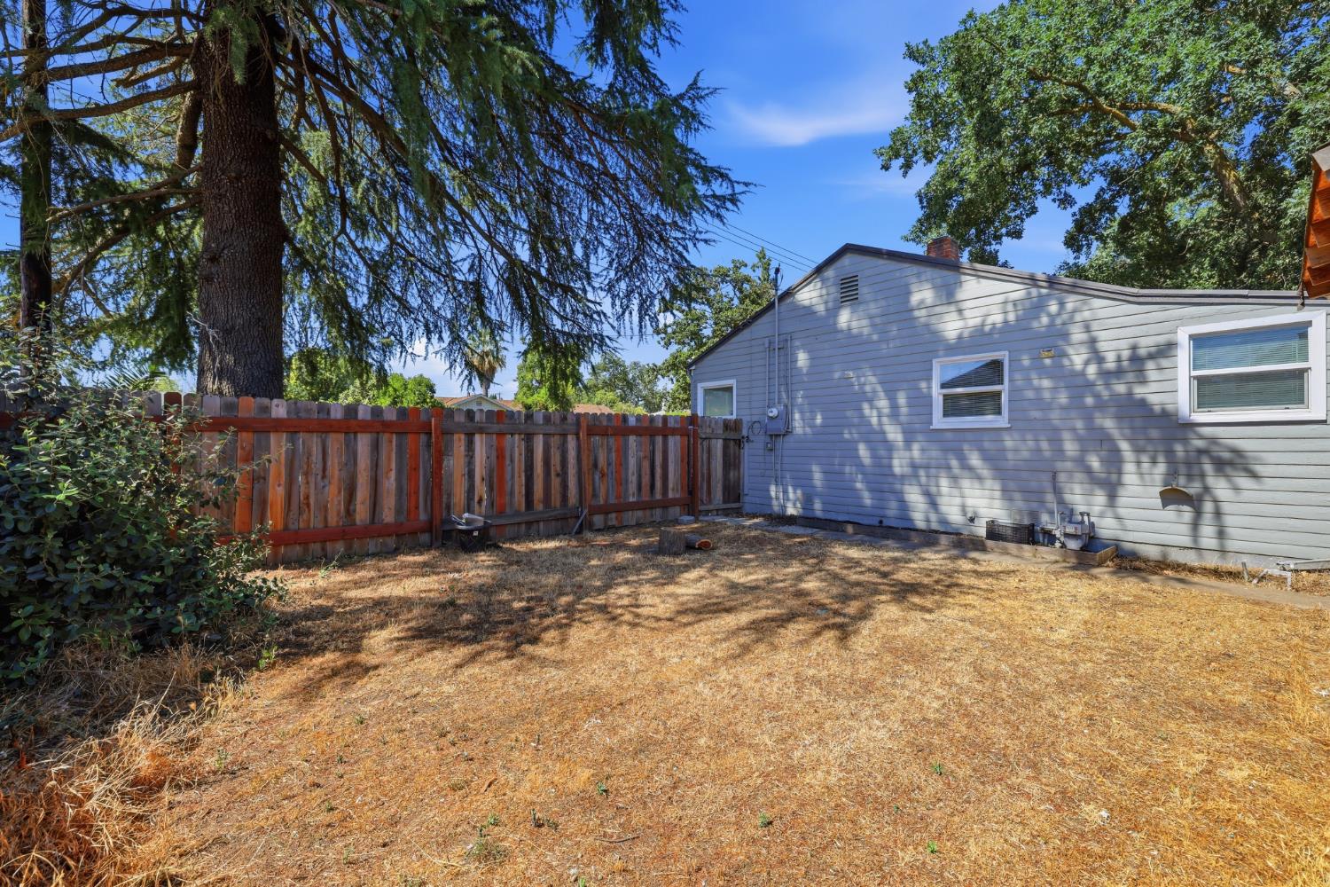 2237 Conifer Way