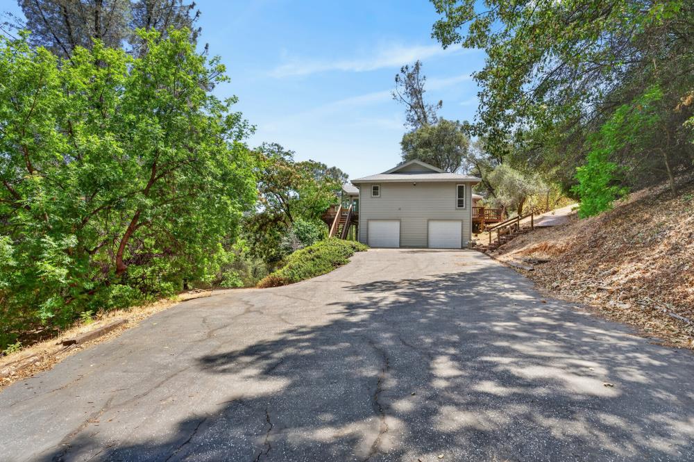 19221 Wolf Creek Road
