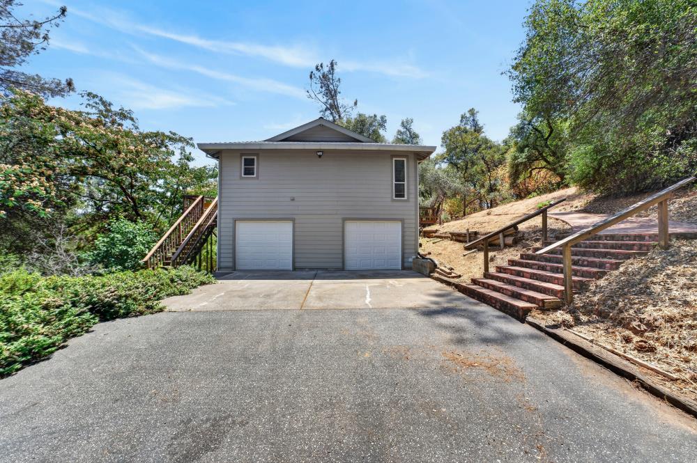 19221 Wolf Creek Road