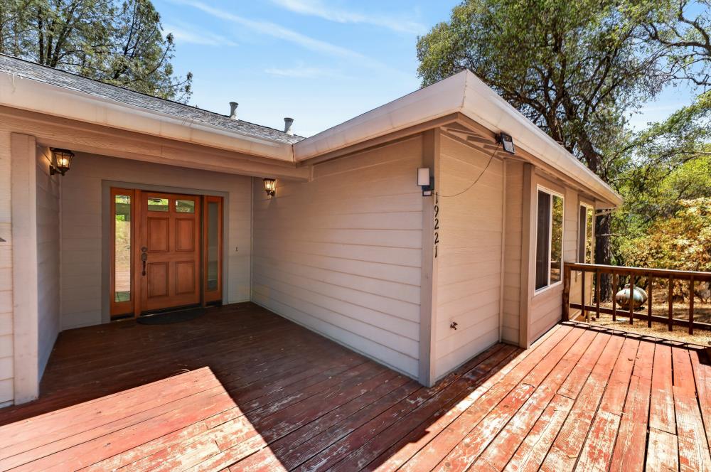 19221 Wolf Creek Road