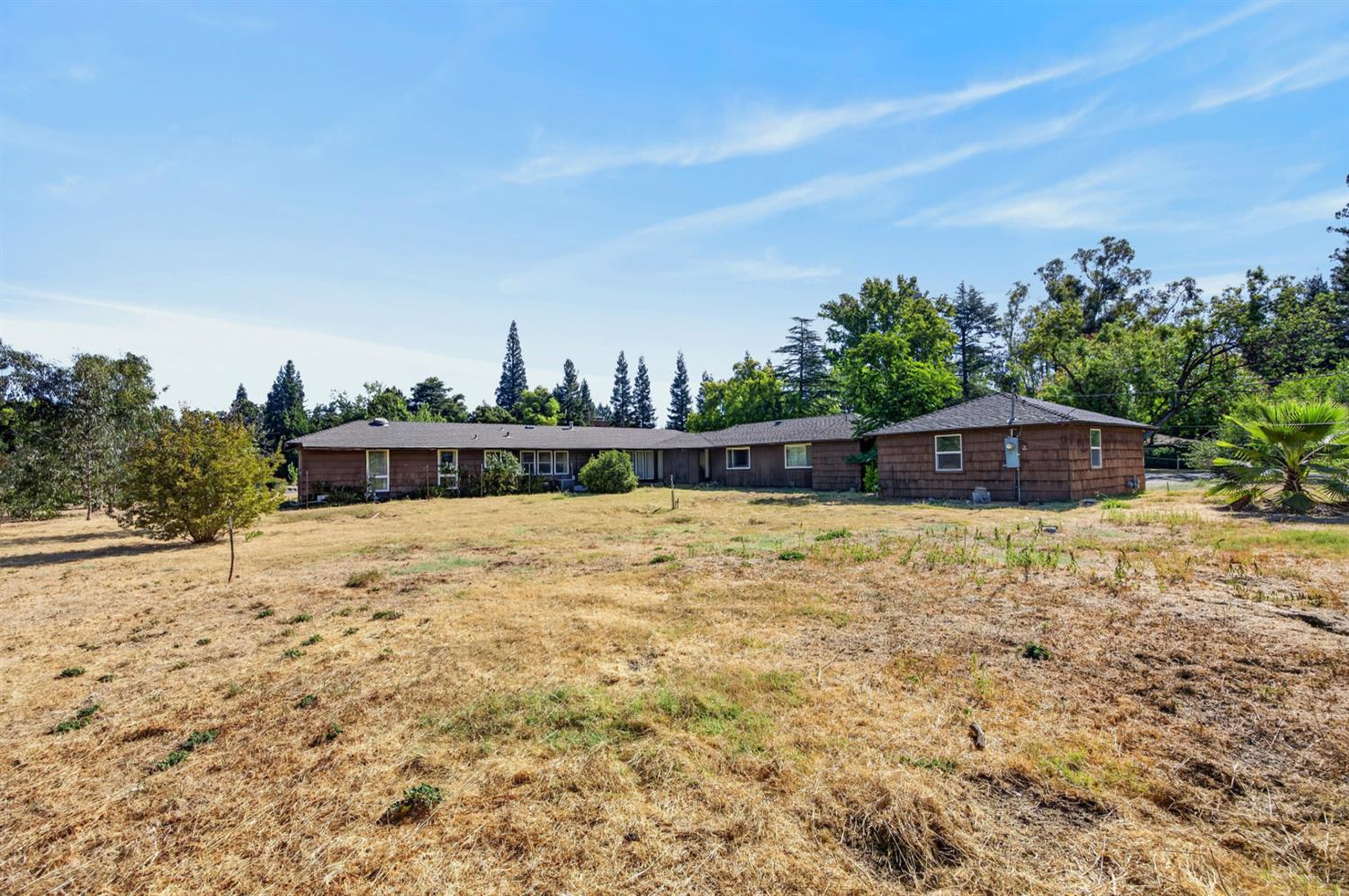 1851 LA PLAYA Way