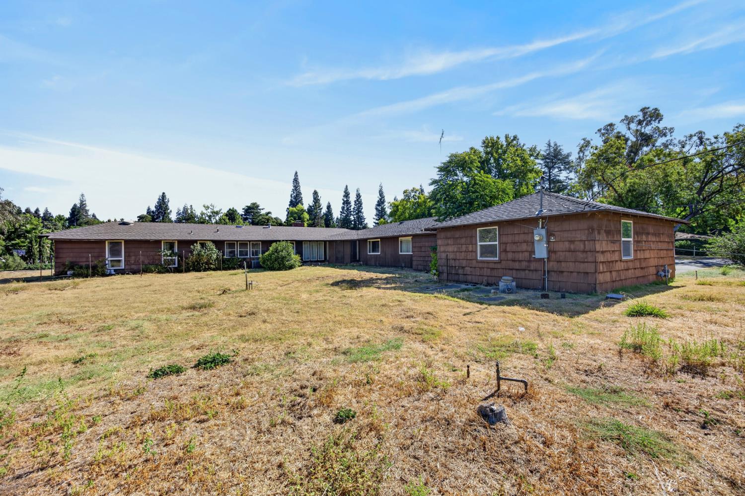 1851 LA PLAYA Way