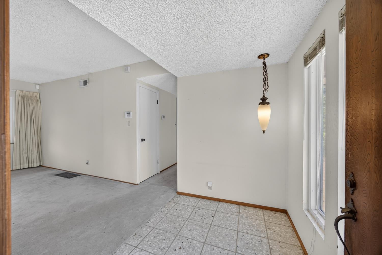 1851 LA PLAYA Way