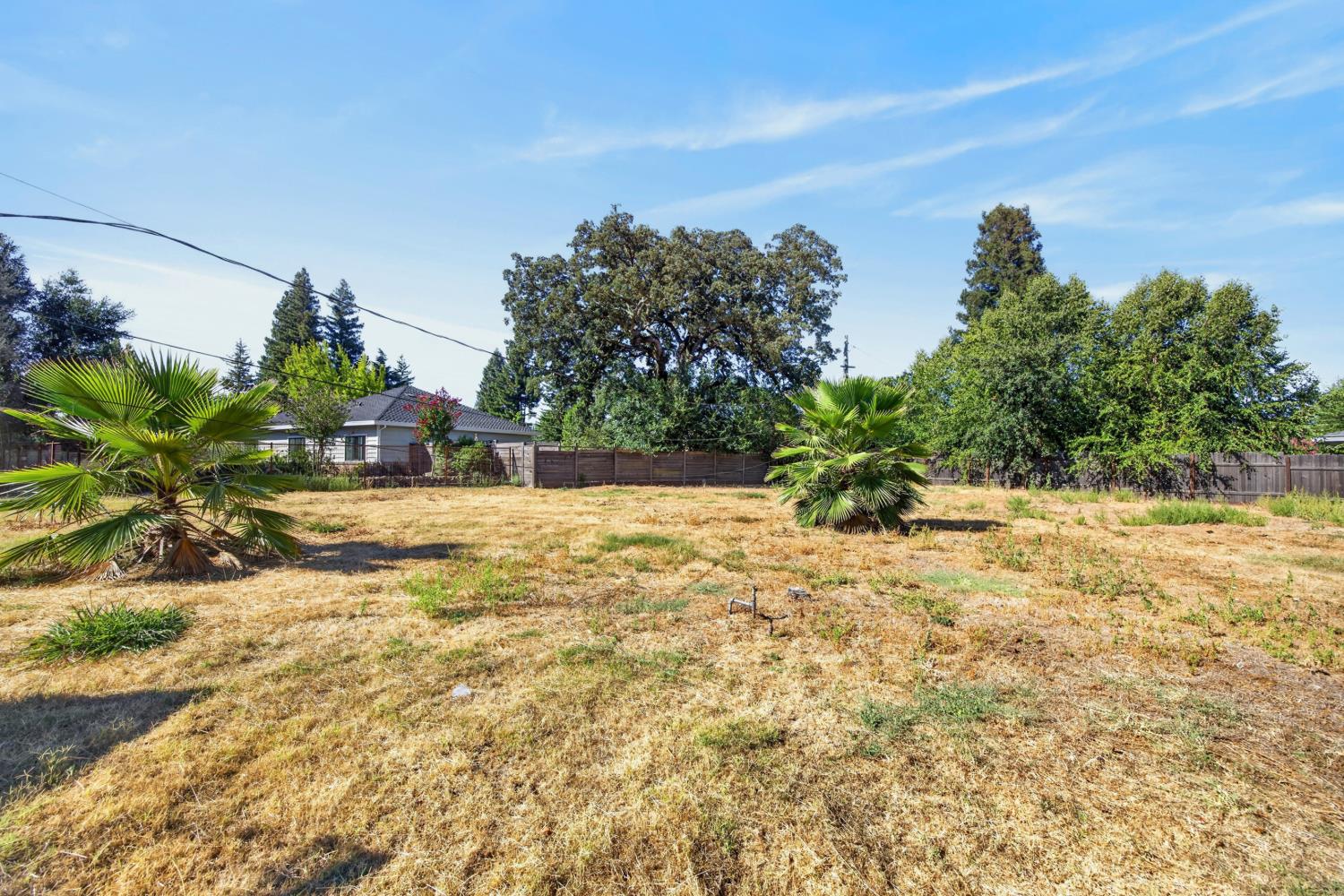 1851 LA PLAYA Way