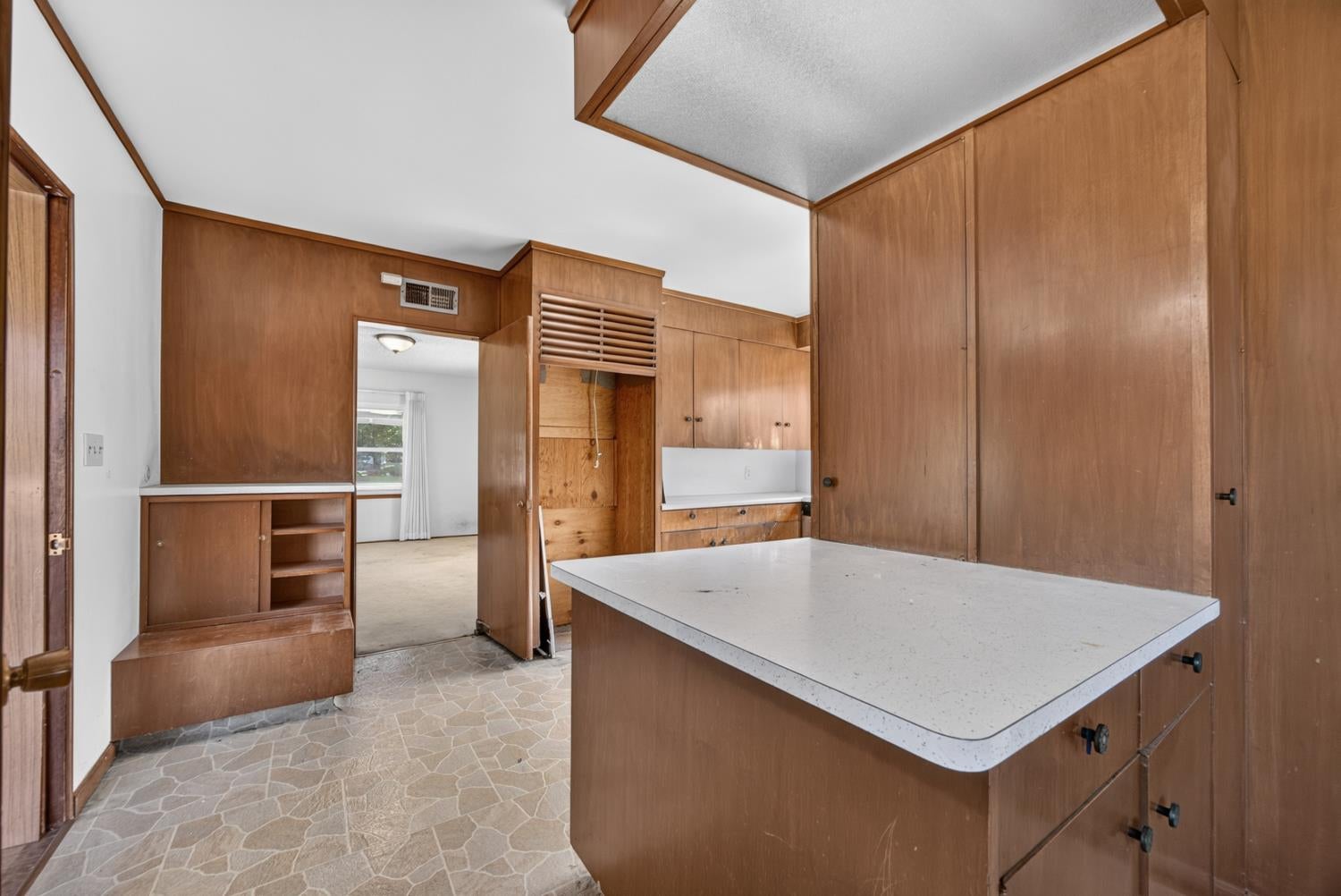 1851 LA PLAYA Way