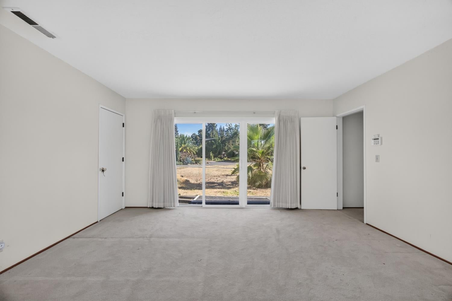 1851 LA PLAYA Way