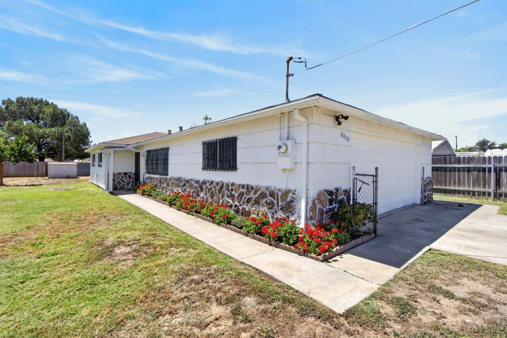 2012 Harris Avenue