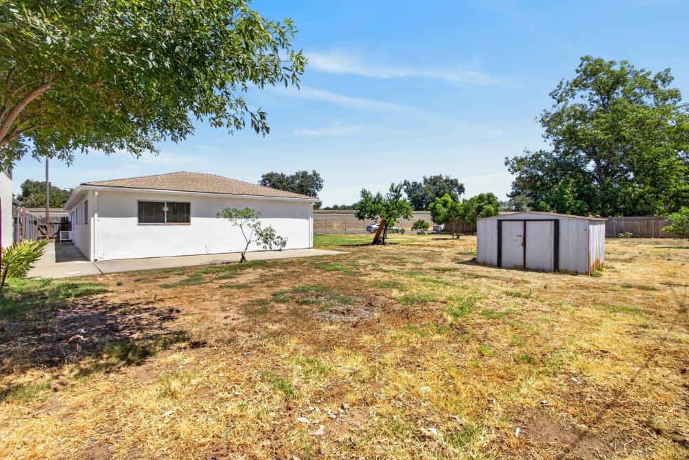 2012 Harris Avenue
